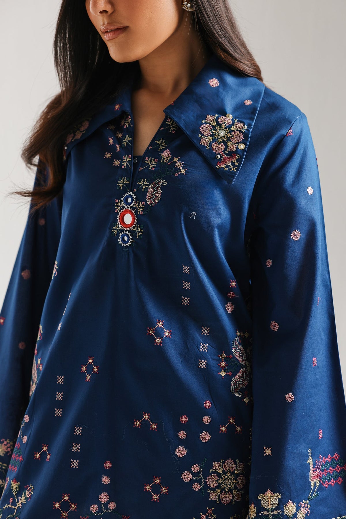 EMBROIDERED SUIT (E4219/103/623)