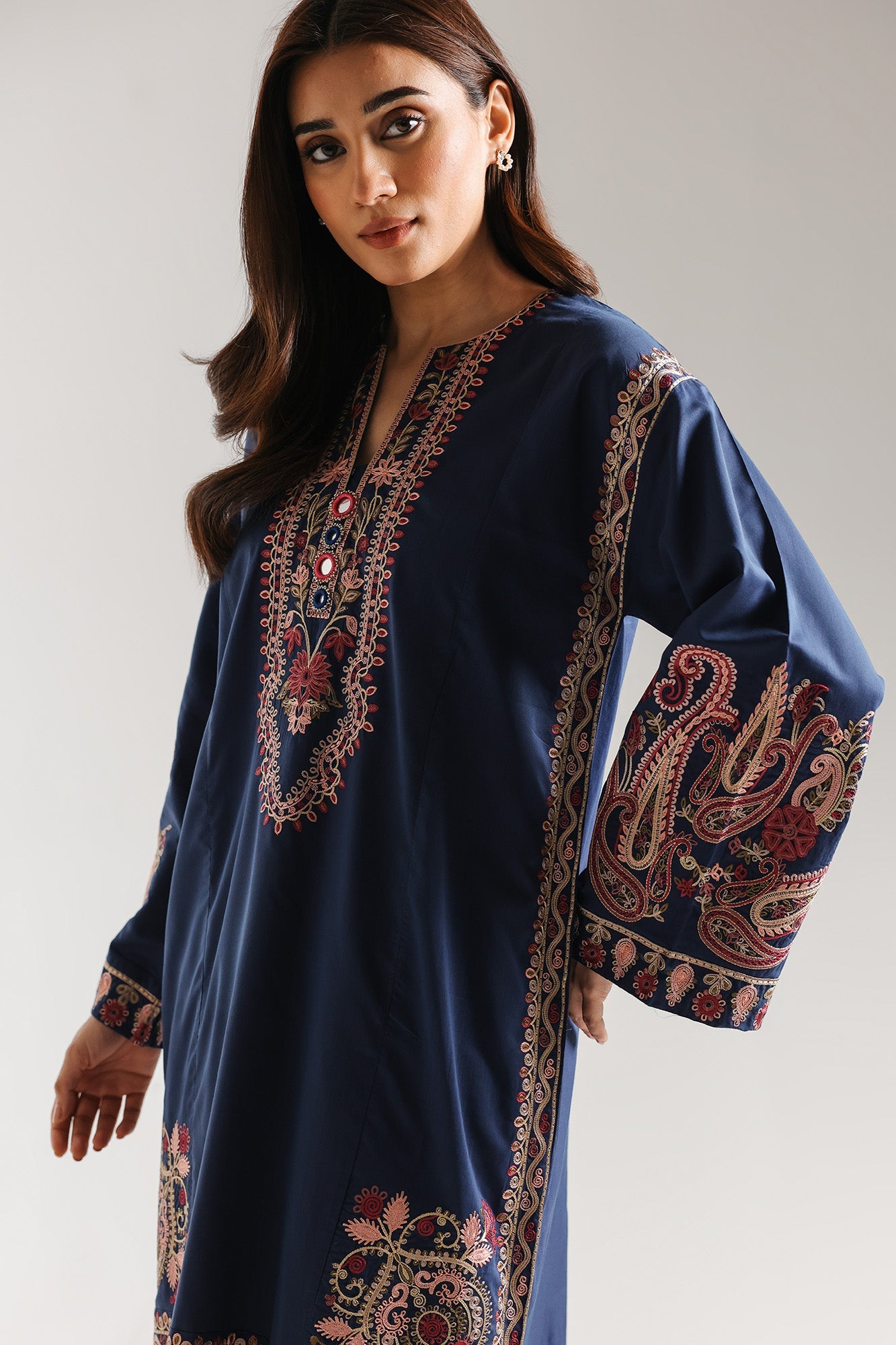https://cdn.shopify.com/s/files/1/2290/7917/files/E4227-103-622_4.jpg?v=1768887696