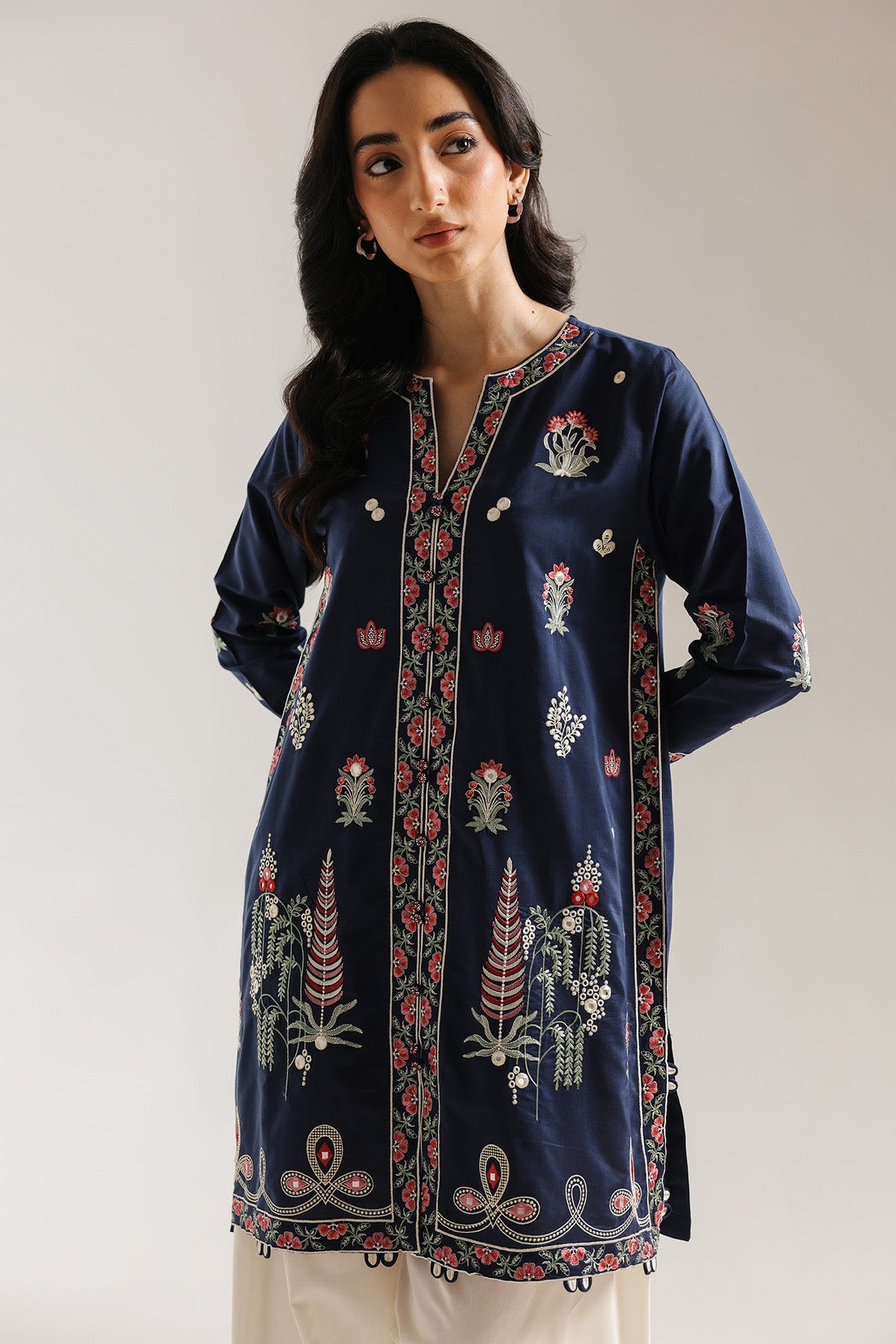 EMBROIDERED SUIT (E4235/103/622)