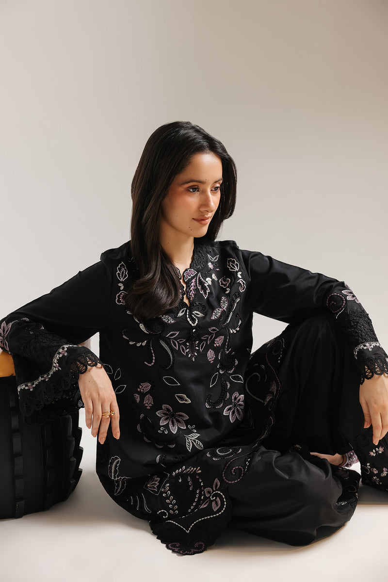 Embroidered Suit (E4242/103/902)