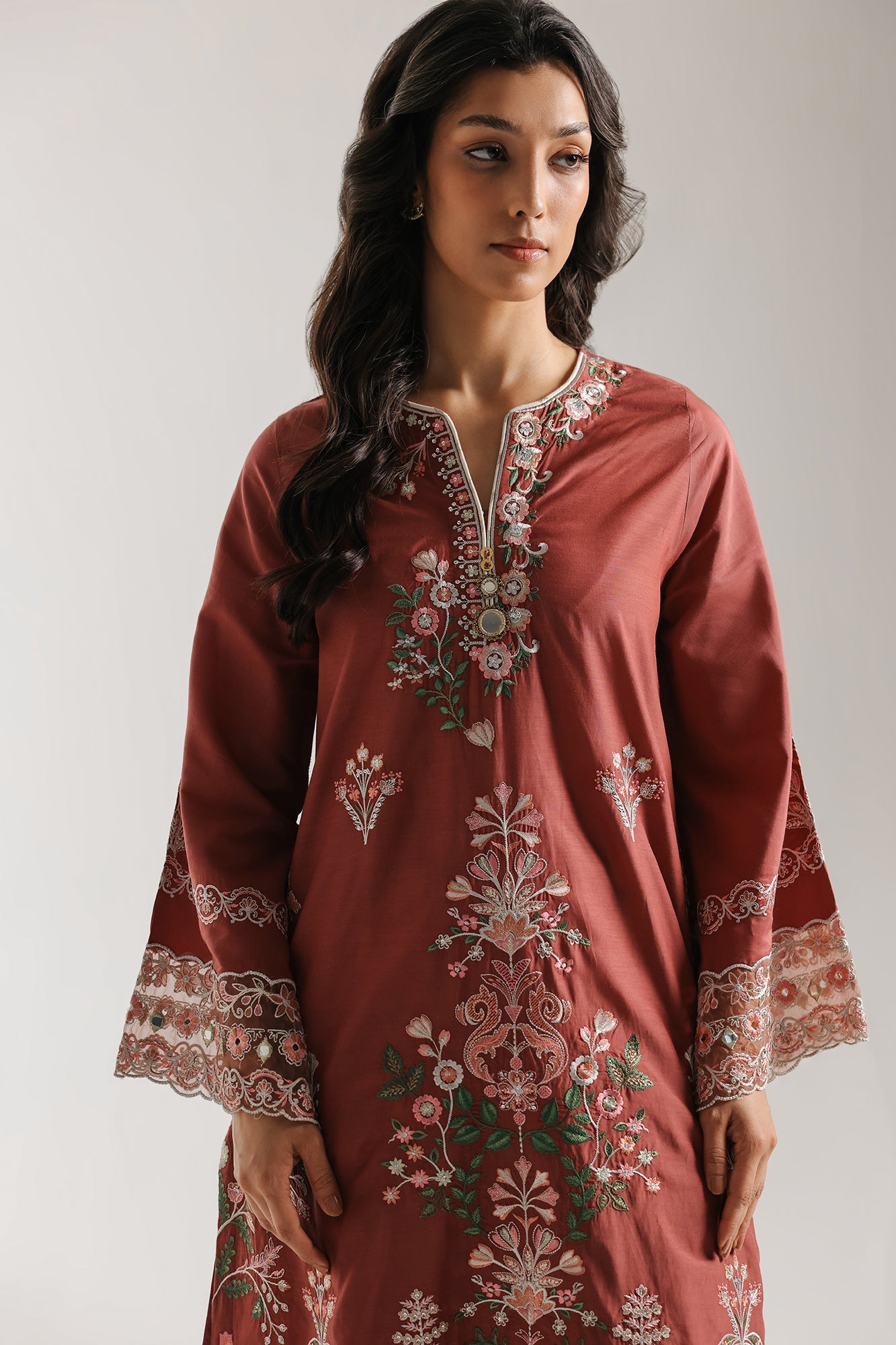 EMBROIDERED SUIT (E4247/103/319)