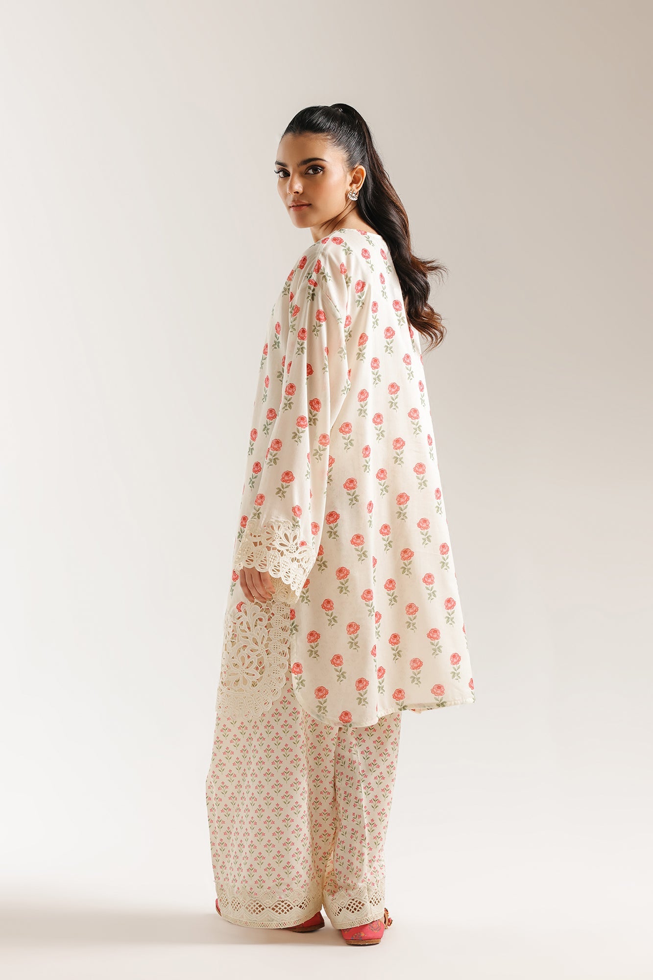 EMBROIDERED SUIT (E4269/103/003)