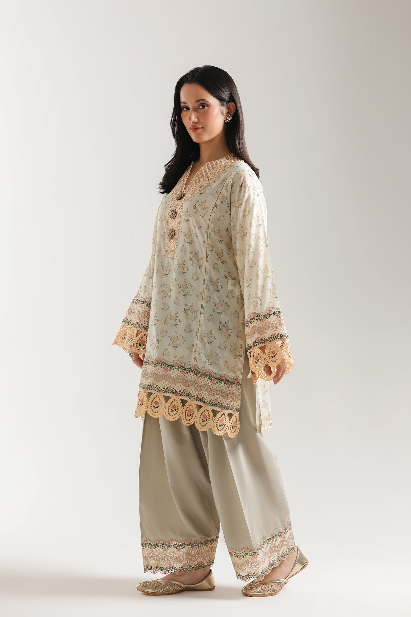 EMBROIDERED SUIT (E4274/103/115)
