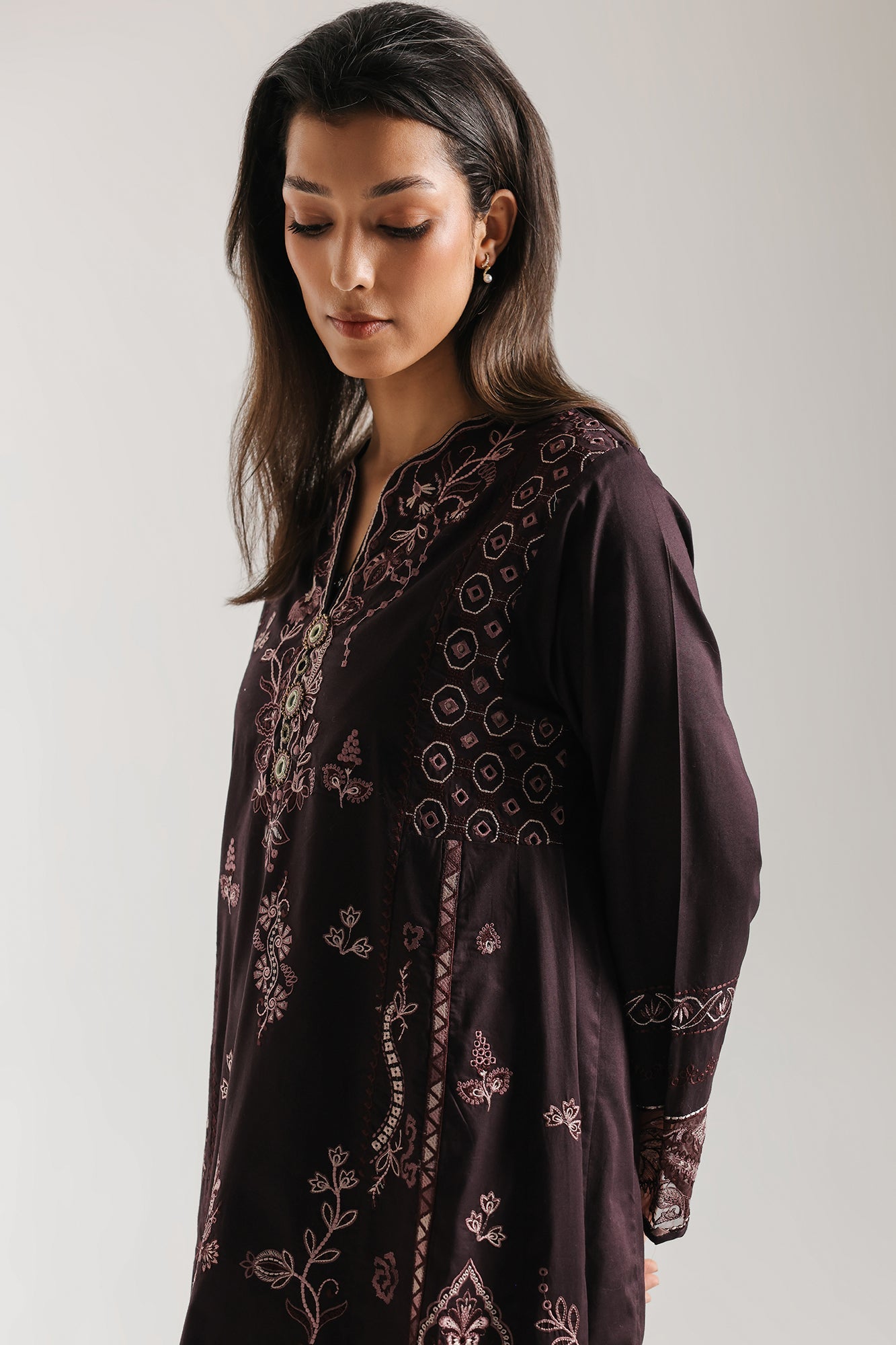 https://cdn.shopify.com/s/files/1/2290/7917/files/E4283-103-516_4.jpg?v=1773307971