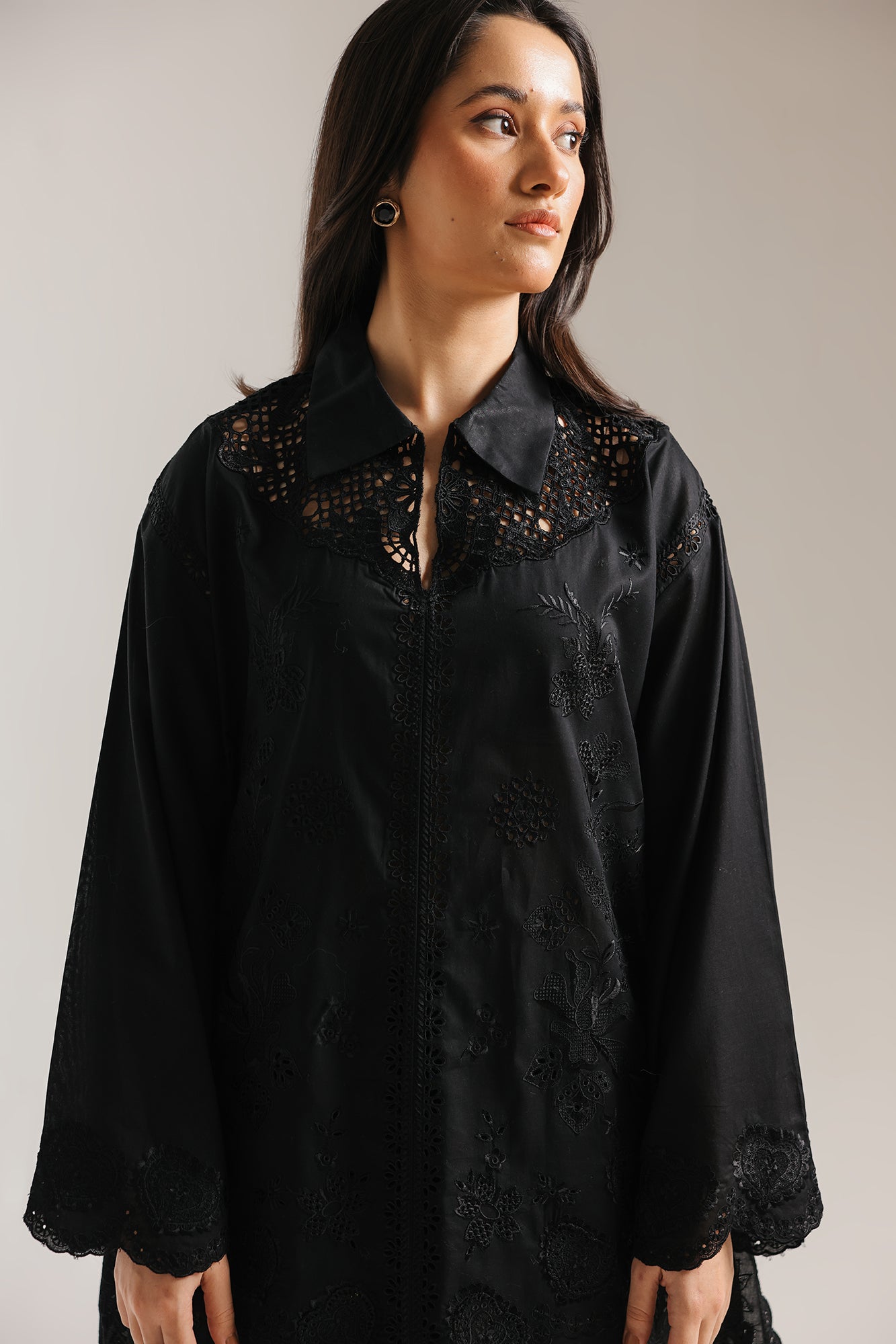EMBROIDERED SUIT (E4309/103/901)