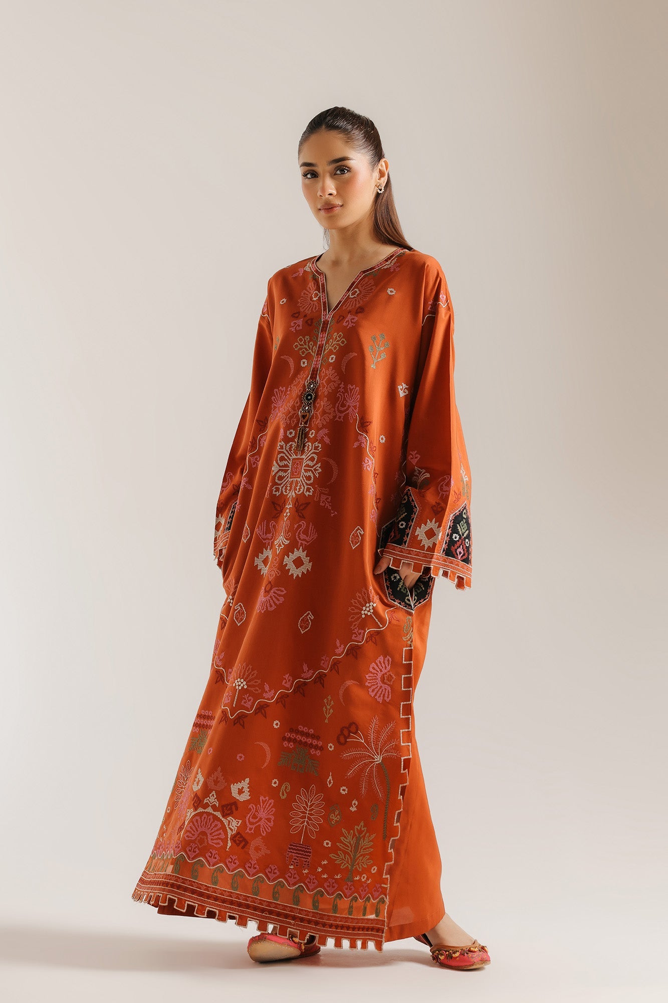 Embroidered Kaftan (E4313/103/210)