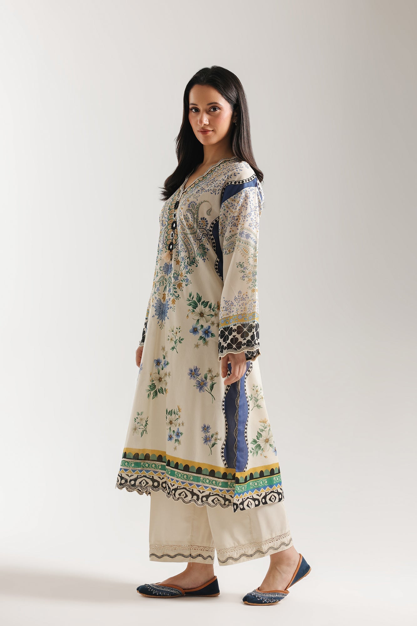 EMBROIDERED SUIT (E4338/103/005)