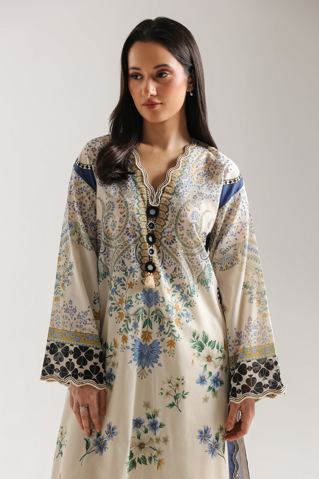 Embroidered Suit (E4338/103/005)