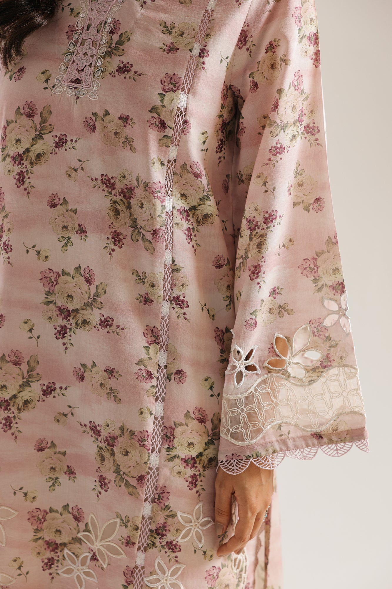 EMBROIDERED SUIT (E4344/103/513)