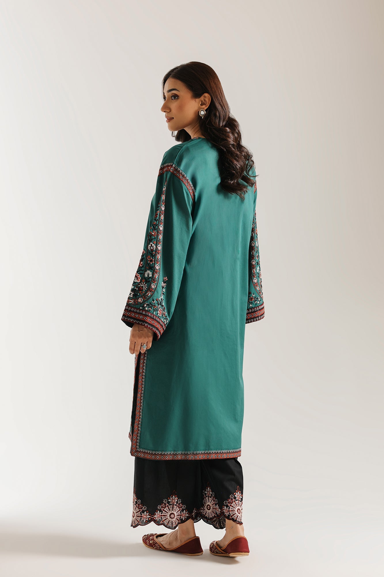 Embroidered Suit (E4369/103/706)