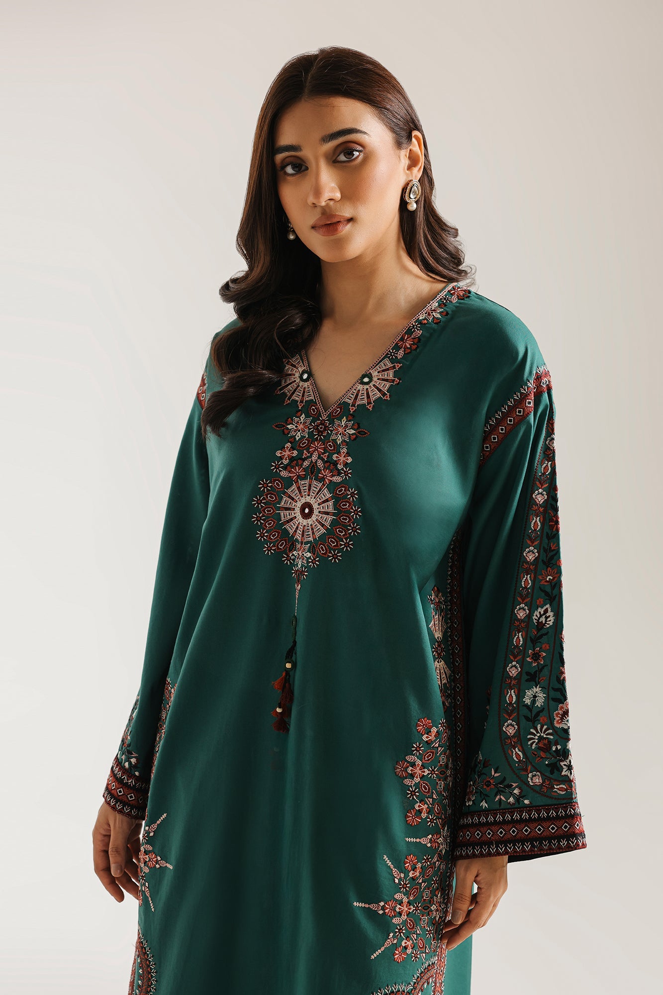 Embroidered Suit (E4369/103/706)