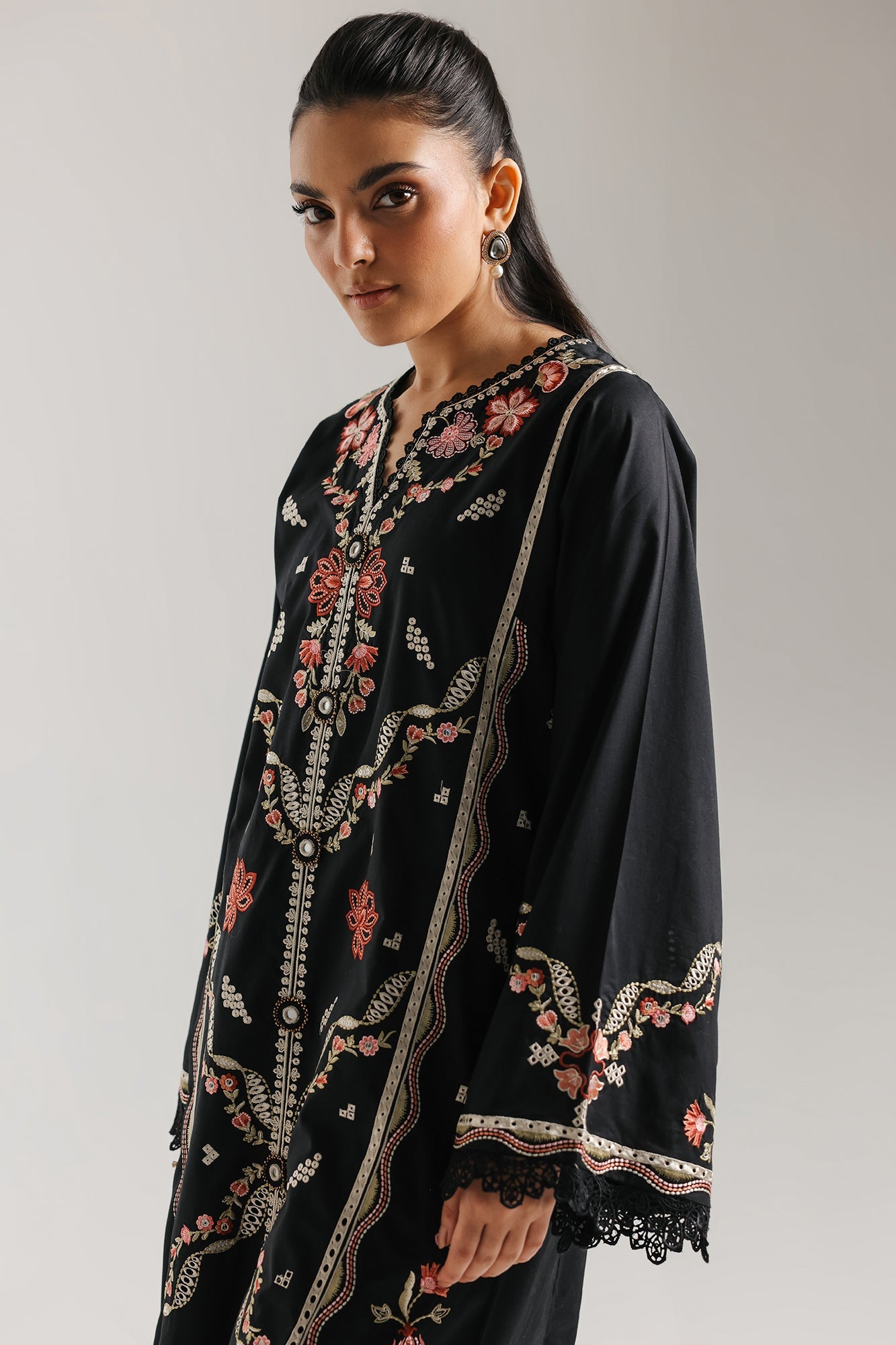 Embroidered Suit (E4370/103/902)