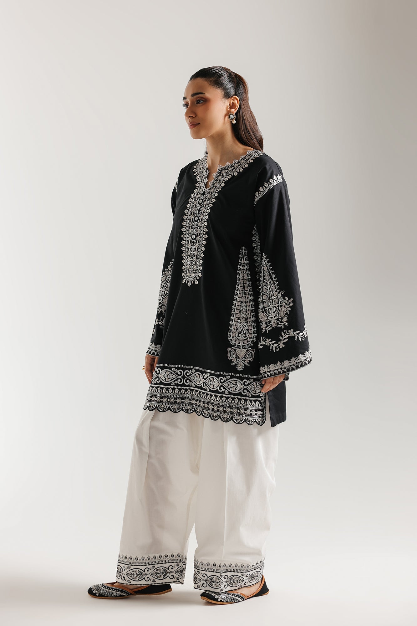 https://cdn.shopify.com/s/files/1/2290/7917/files/E4380-103-902_2.jpg?v=1774342563