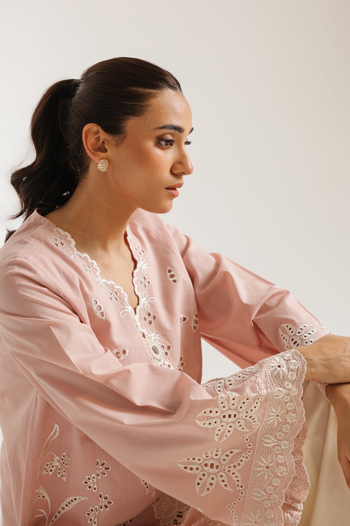 EMBROIDERED SUIT (E4381/103/427)