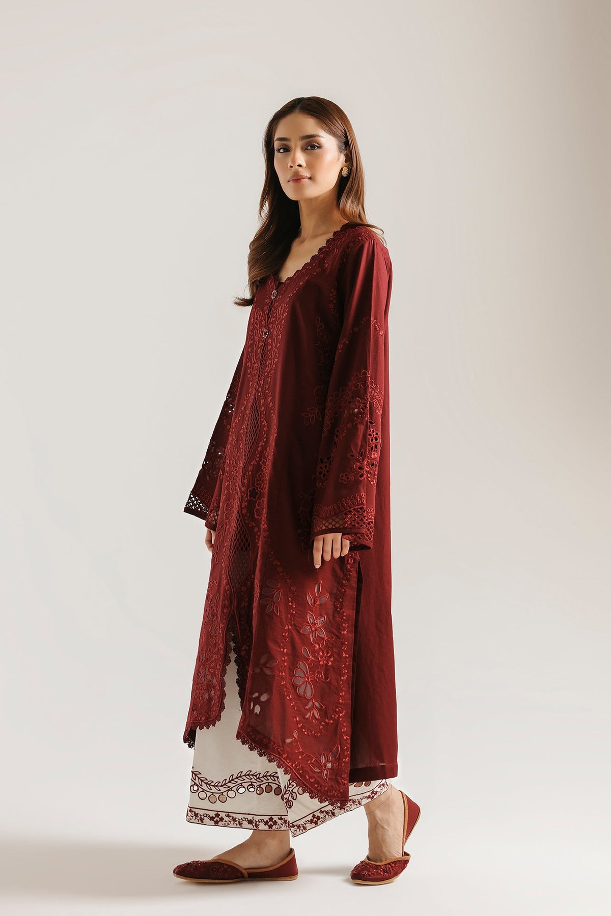 EMBROIDERED SUIT (E4382/103/402)