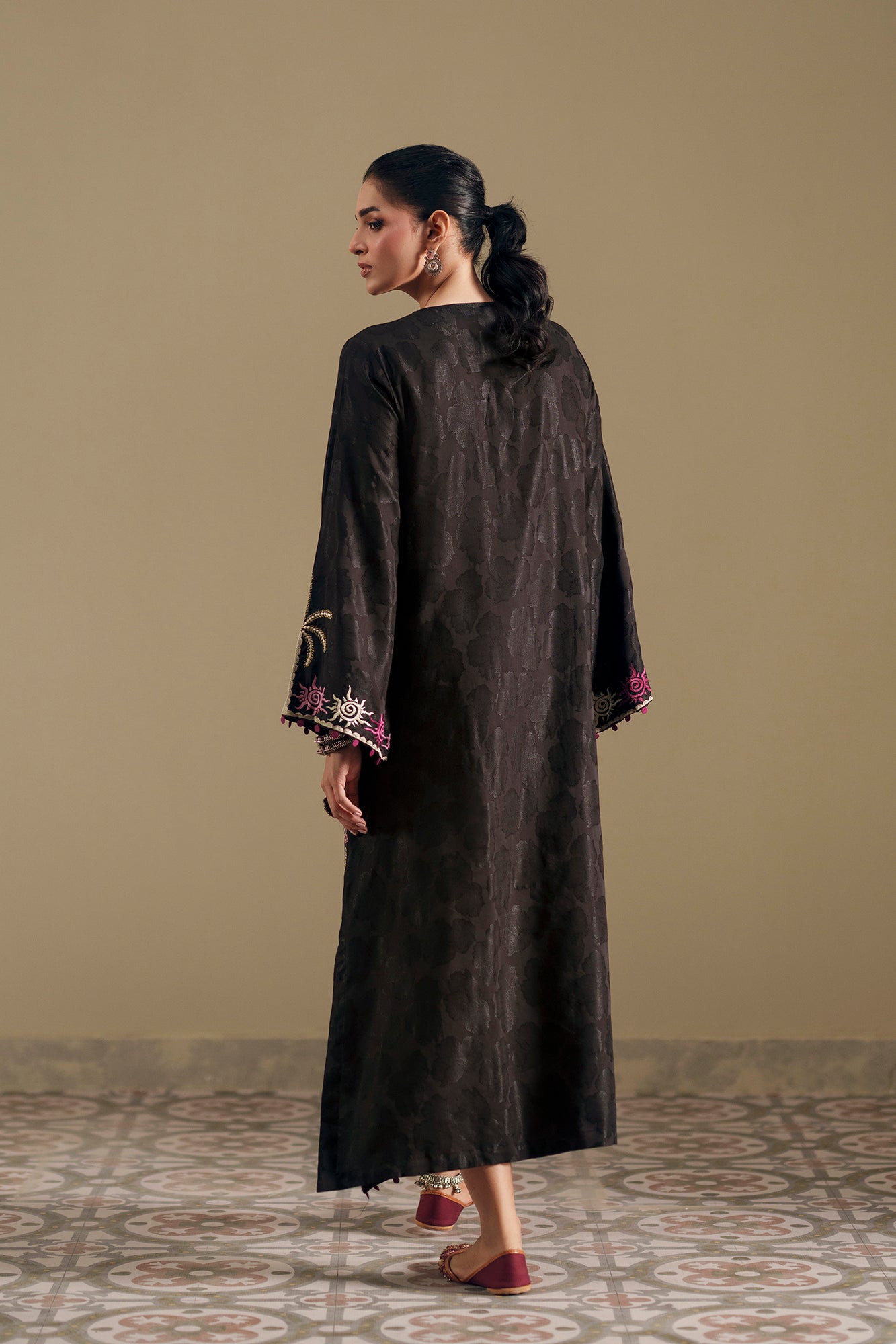 Embroidered Kaftan (E4395/103/902)