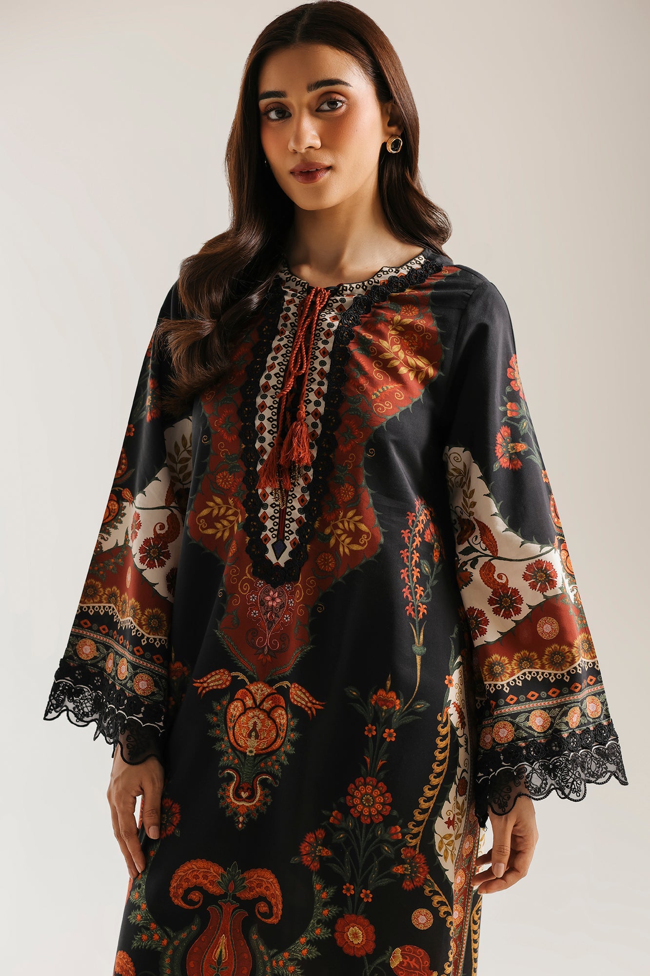 Embroidered Kaftan (E4401/103/902)