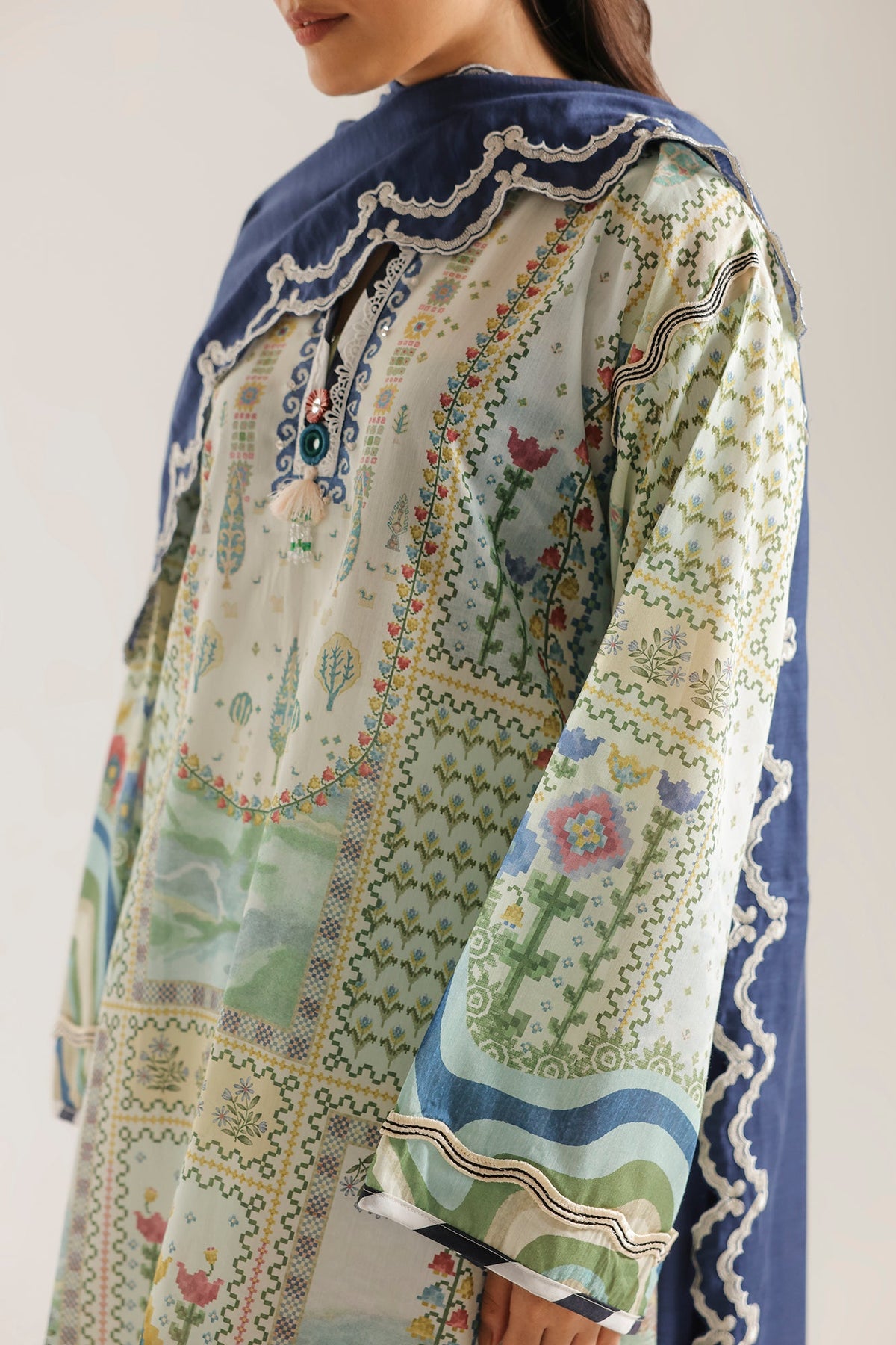EMBROIDERED SUIT (E4404/103/005)