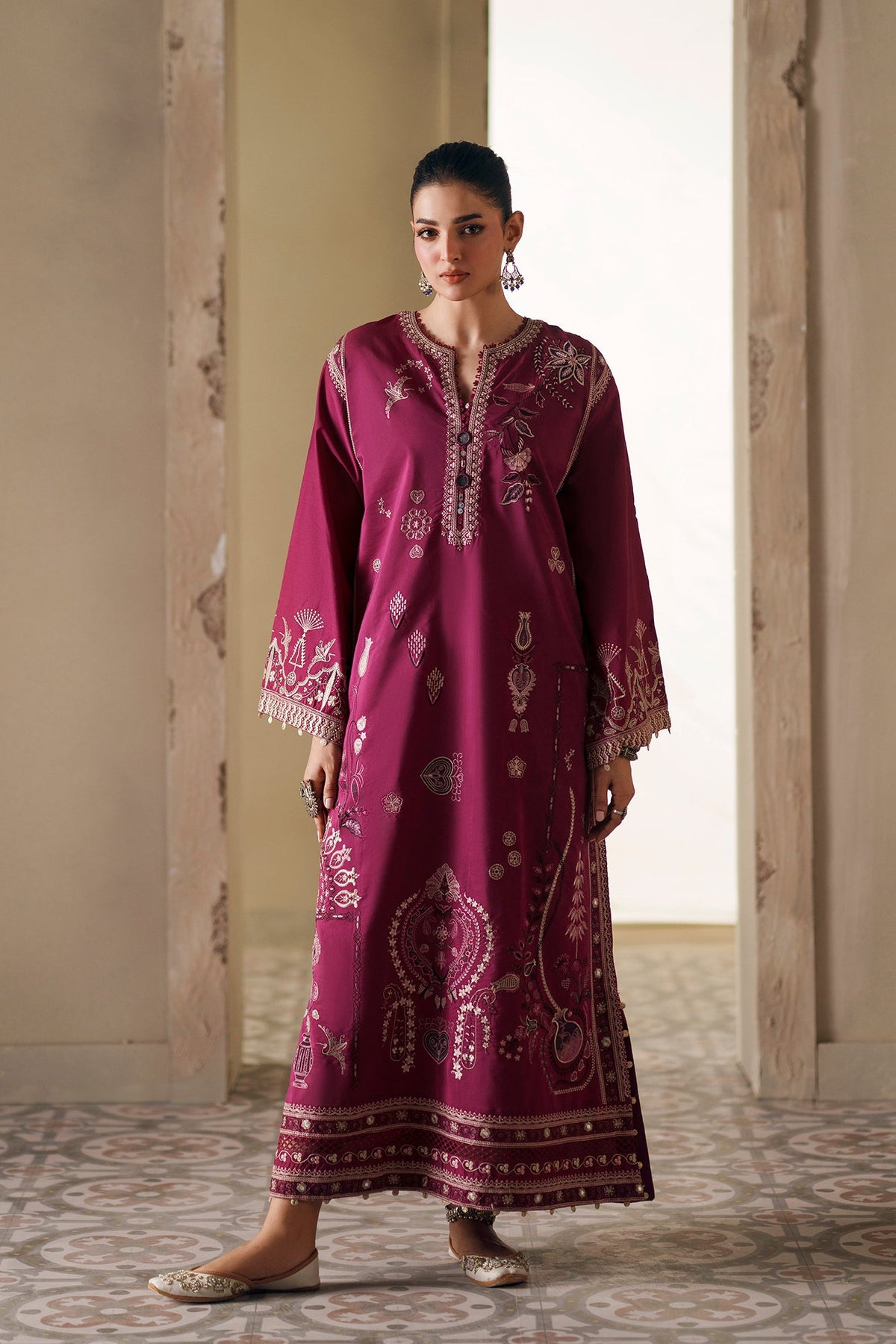 EMBROIDERED KAFTAN (E4408/103/524)