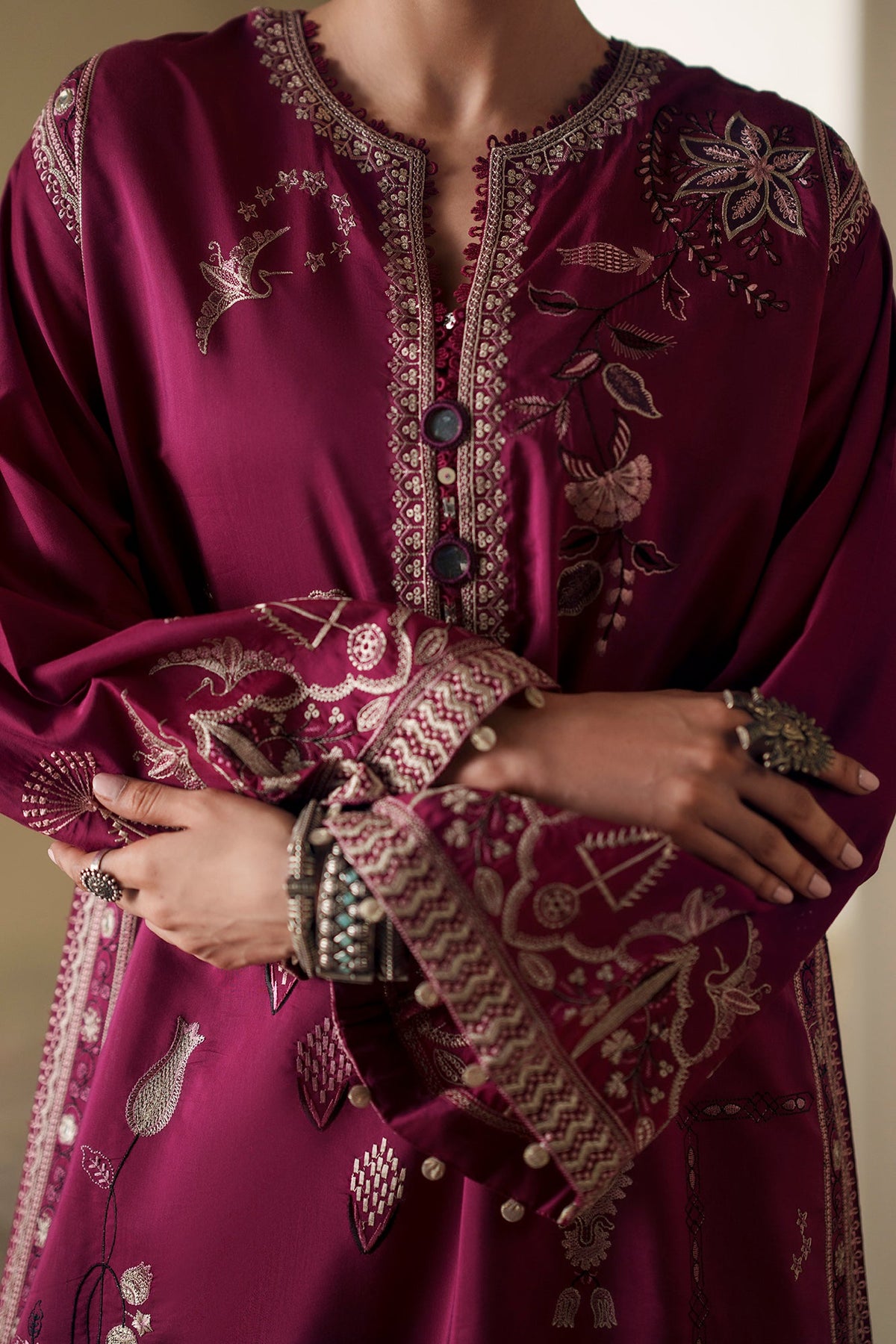 EMBROIDERED KAFTAN (E4408/103/524)