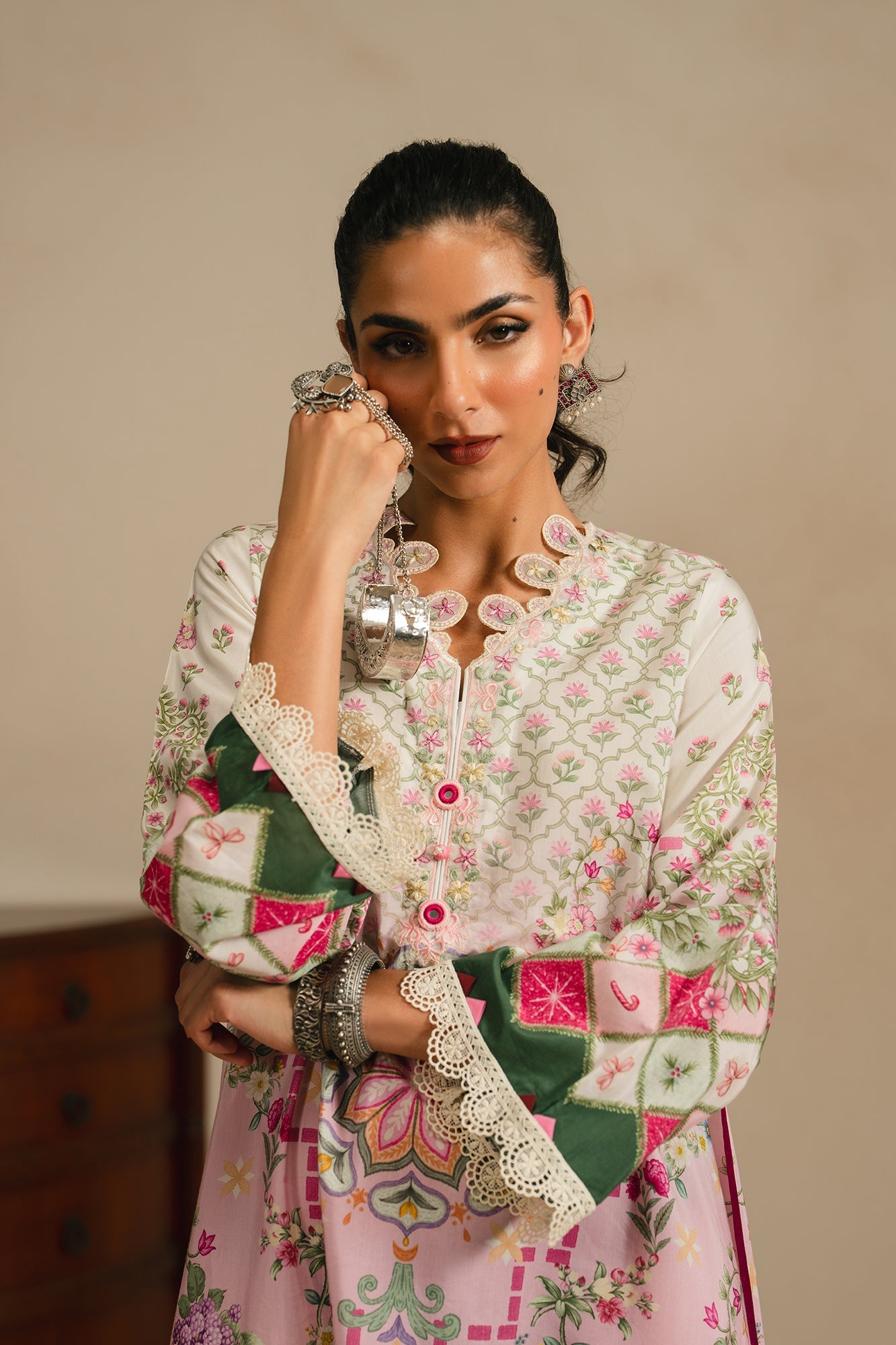 EMBROIDERED KAFTAN (E4409/103/005)