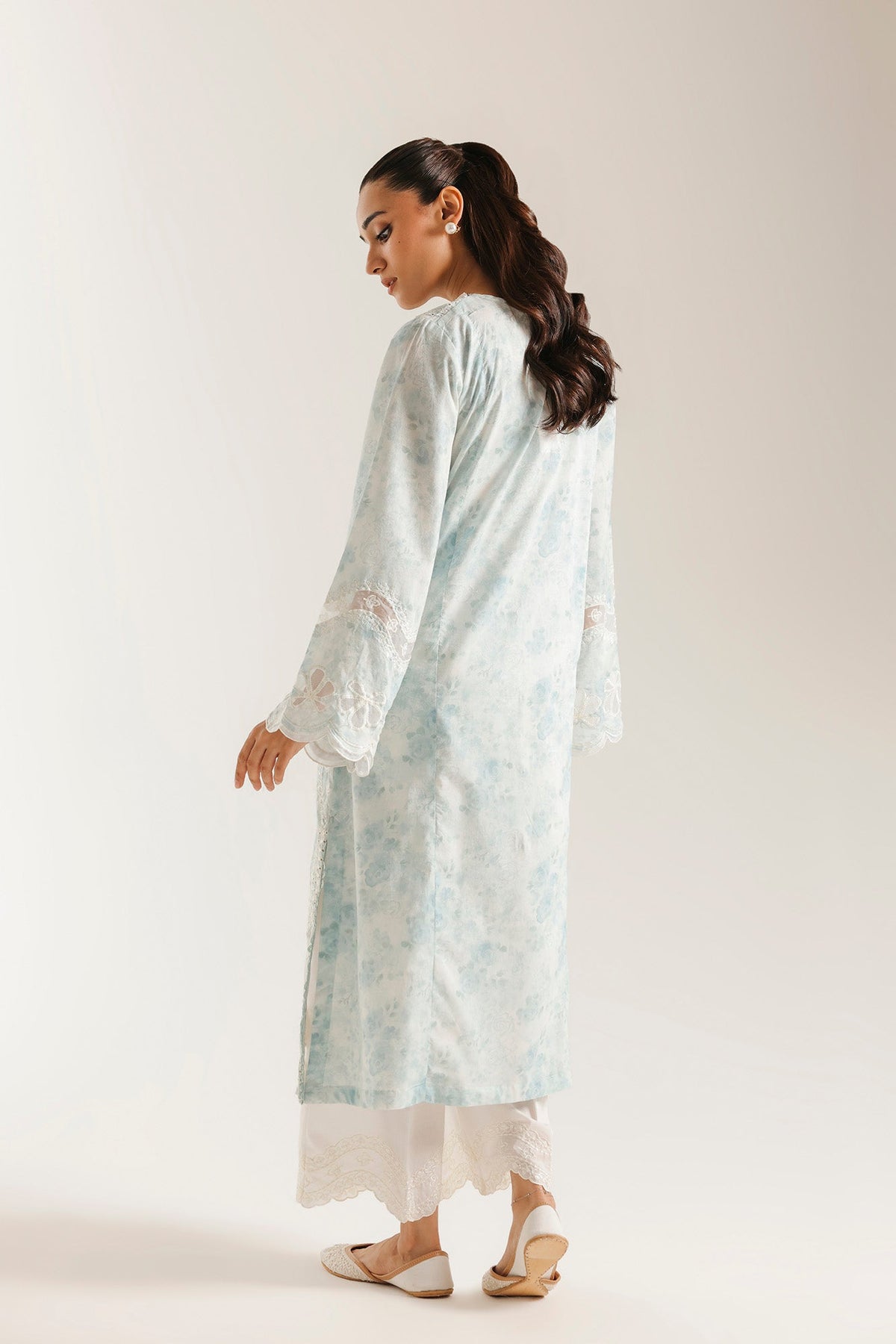 EMBROIDERED SUIT (E4415/103/635)