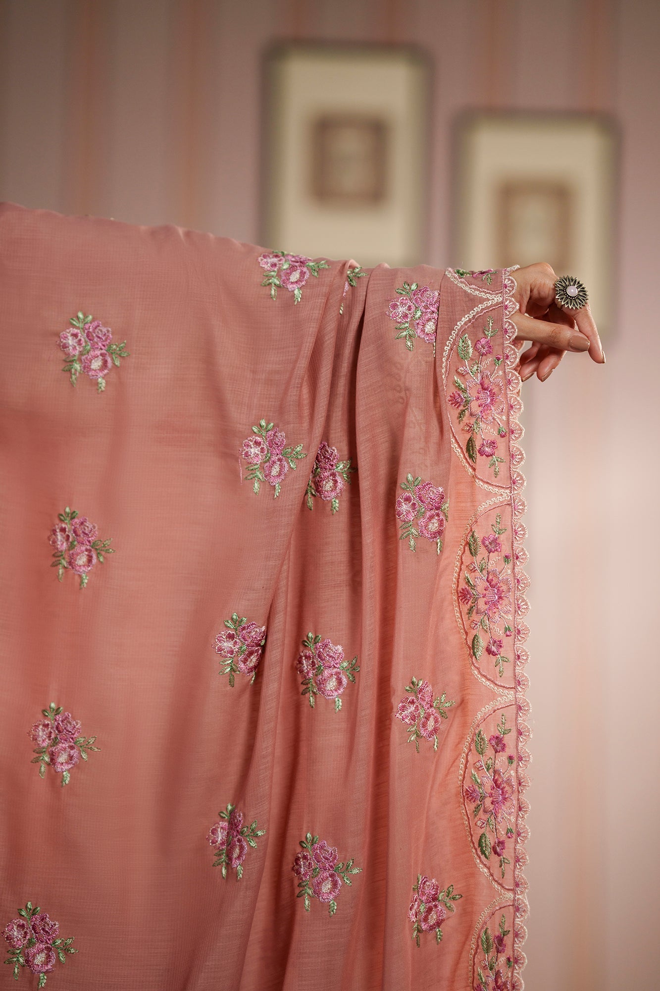 EMBROIDERED SUIT (E4416/103/327)