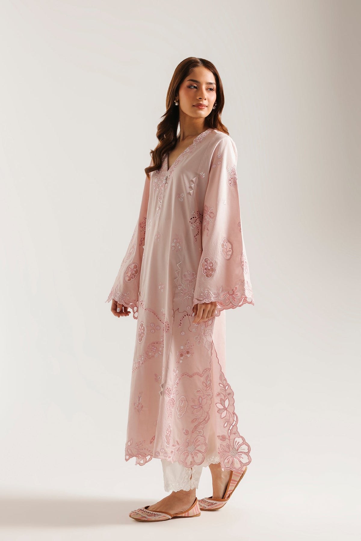 EMBROIDERED SUIT (E4443/103/425)