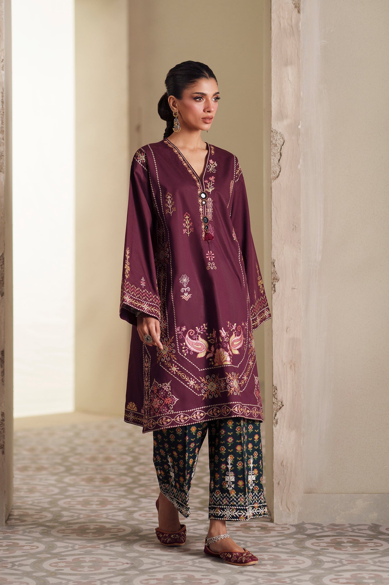 Embroidered Suit (E4453/103/414)