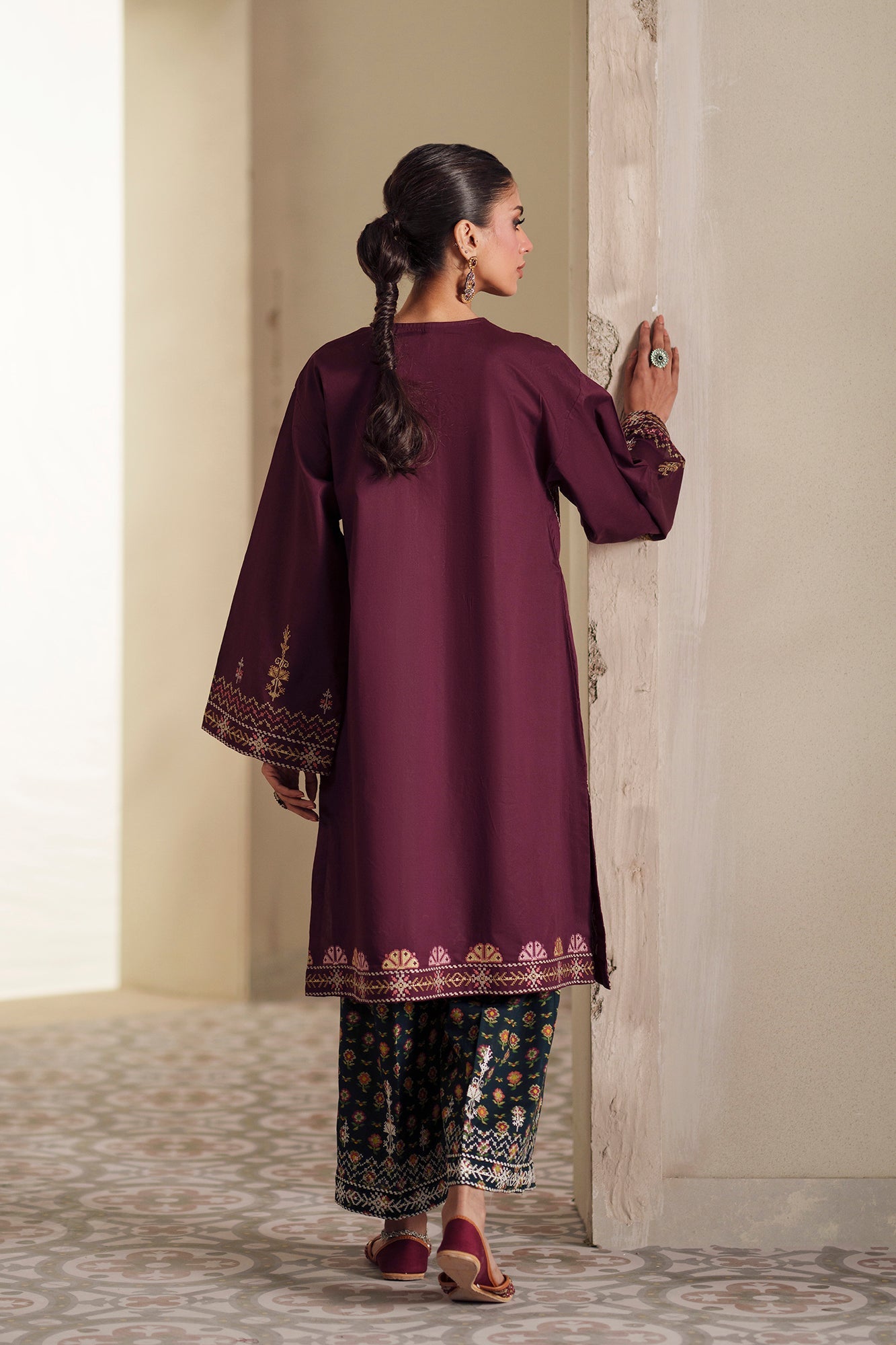 Embroidered Suit (E4453/103/414)