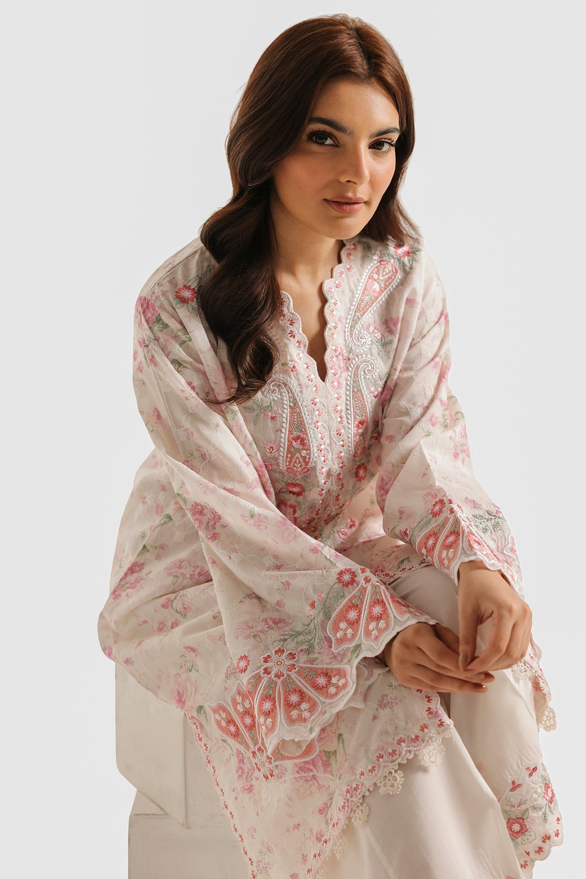 EMBROIDERED SUIT (E4457/103/005)