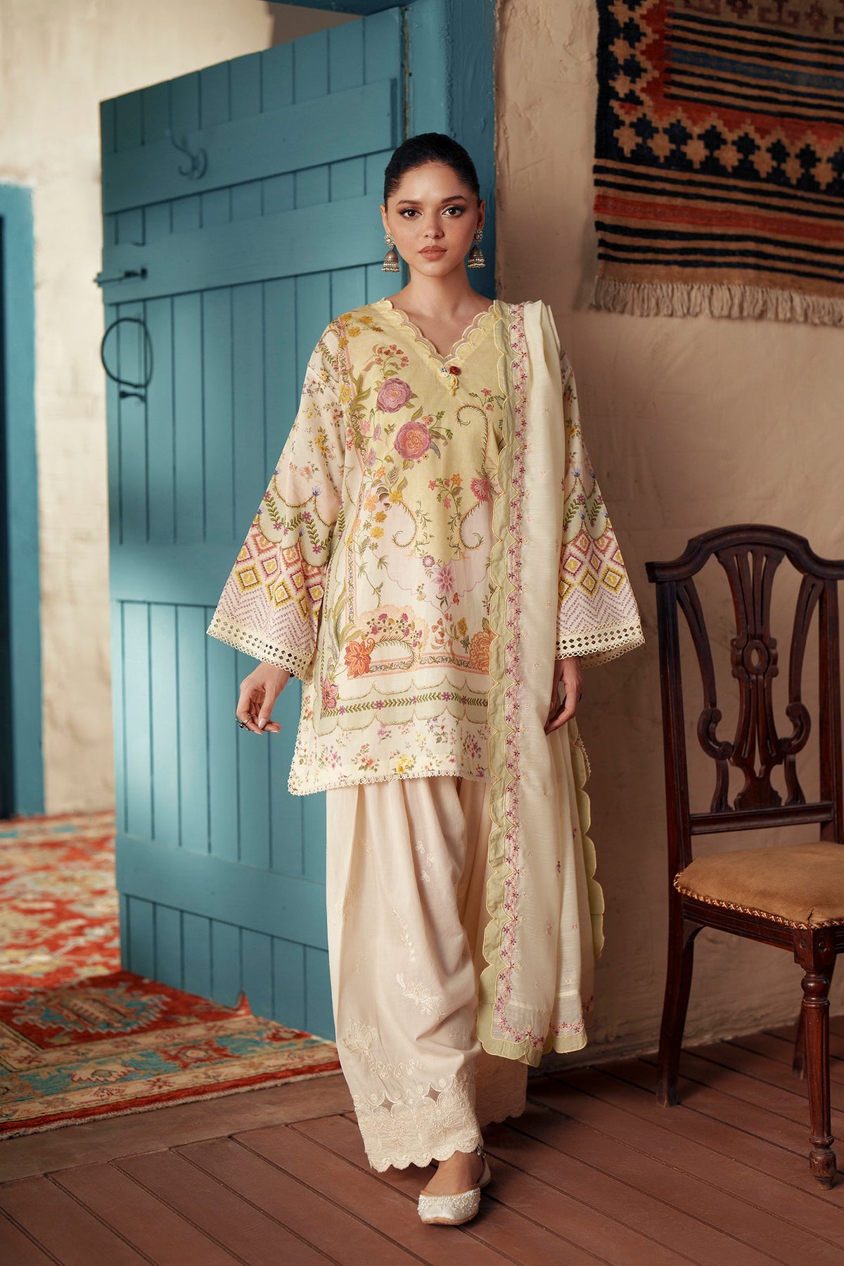 EMBROIDERED SUIT (E4460/103/004)