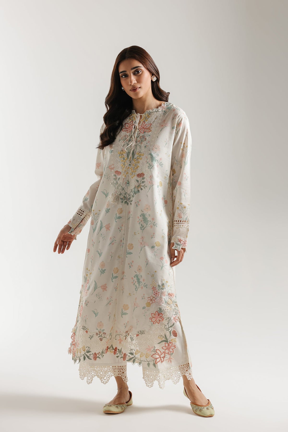 EMBROIDERED SUIT (E4466/103/006)