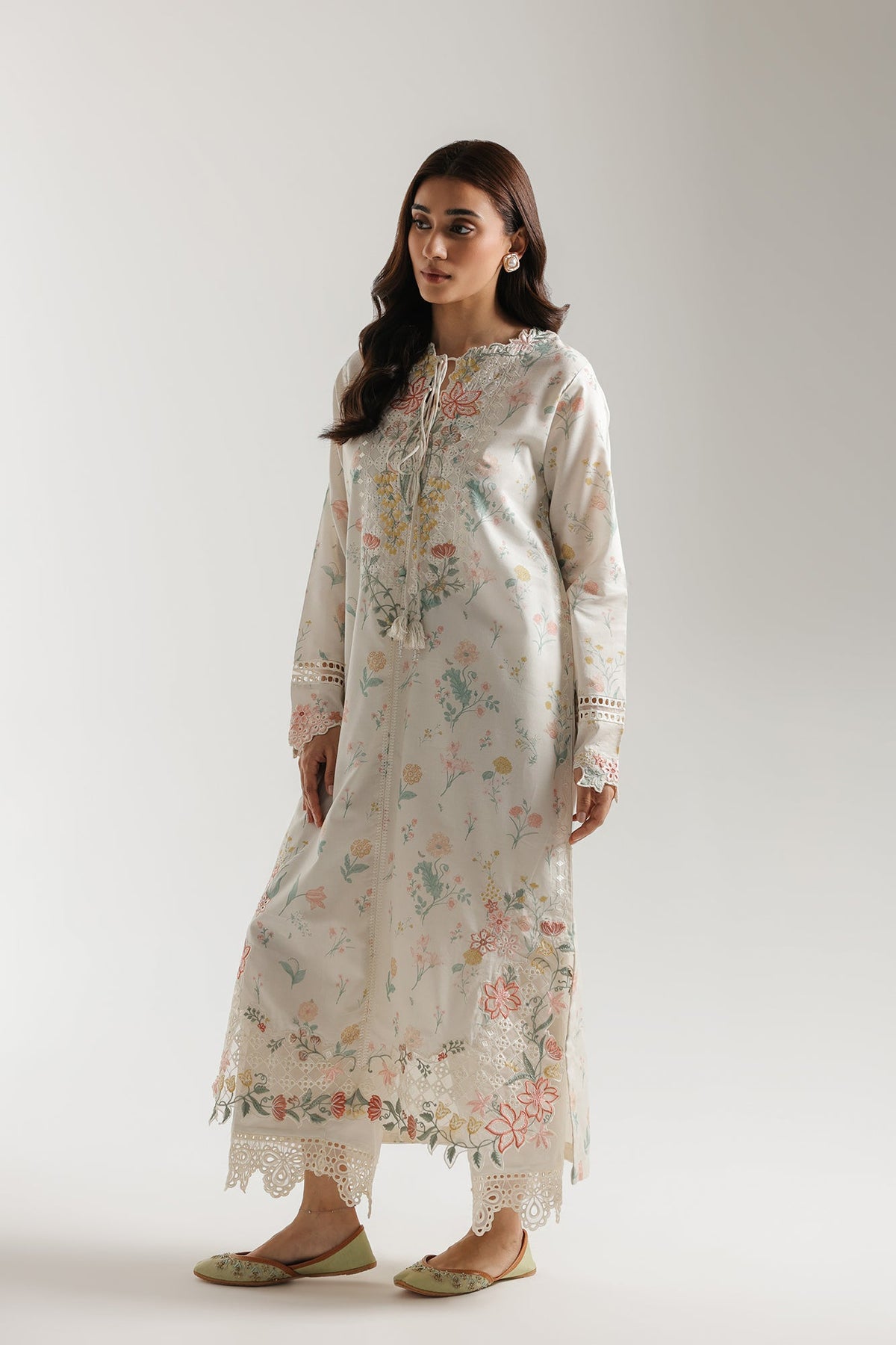 EMBROIDERED SUIT (E4466/103/006)