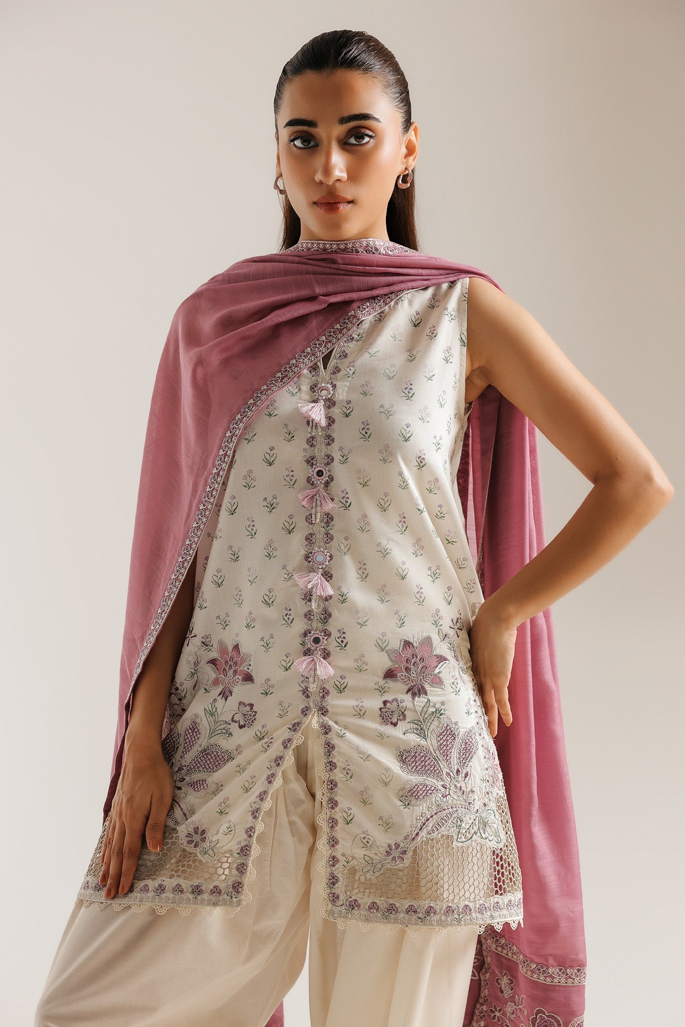 EMBROIDERED SUIT (E4469/103/006)