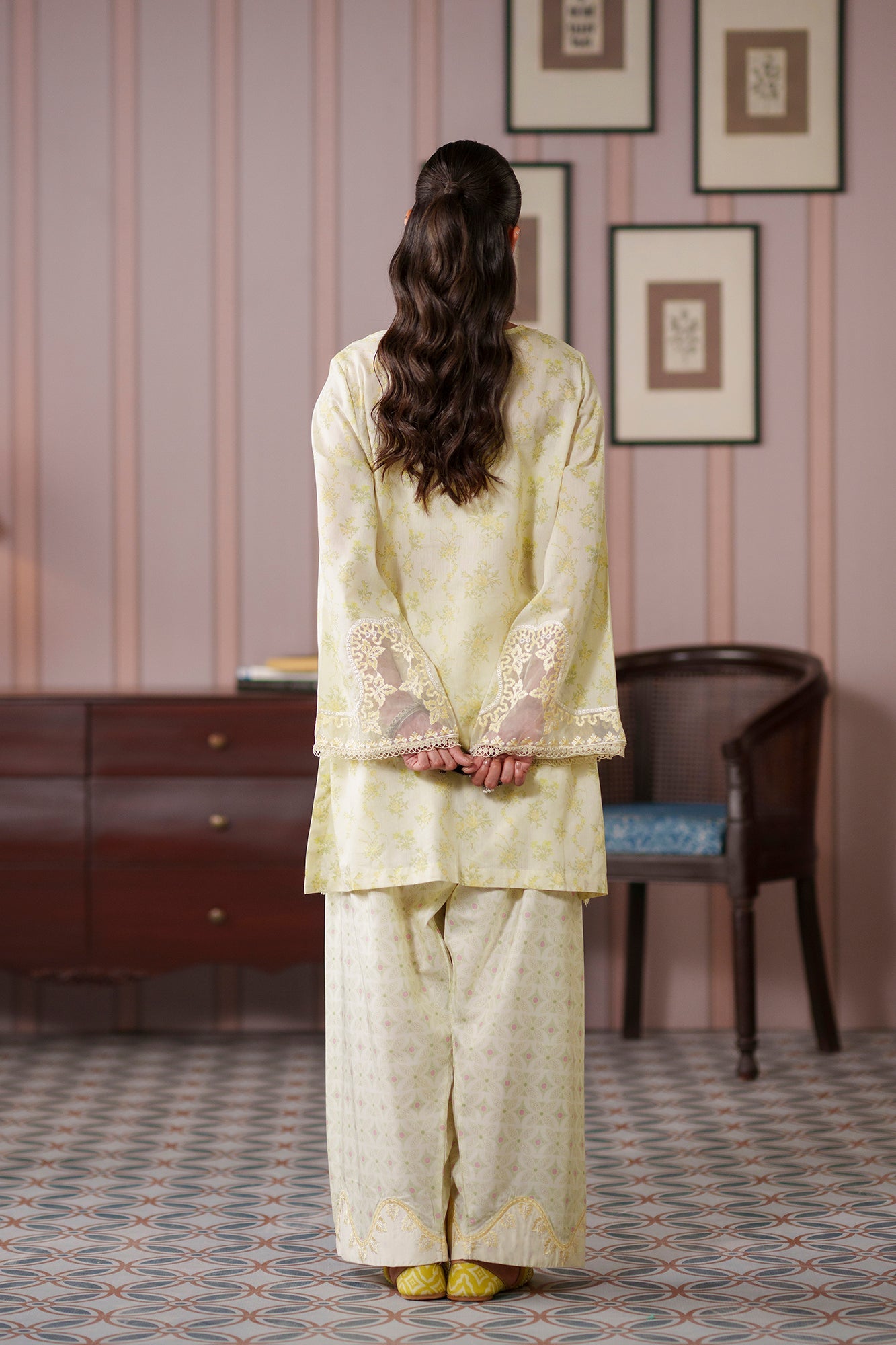 EMBROIDERED SUIT (E4480/103/115)