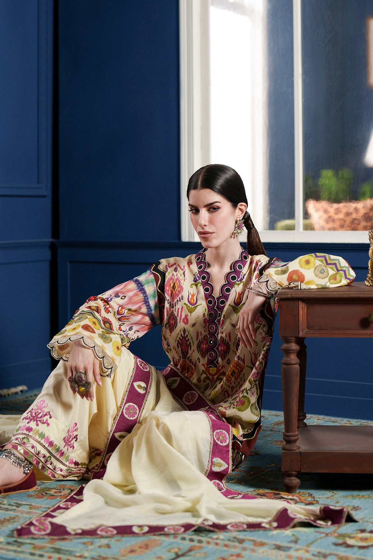 EMBROIDERED SUIT (E4484/103/115)