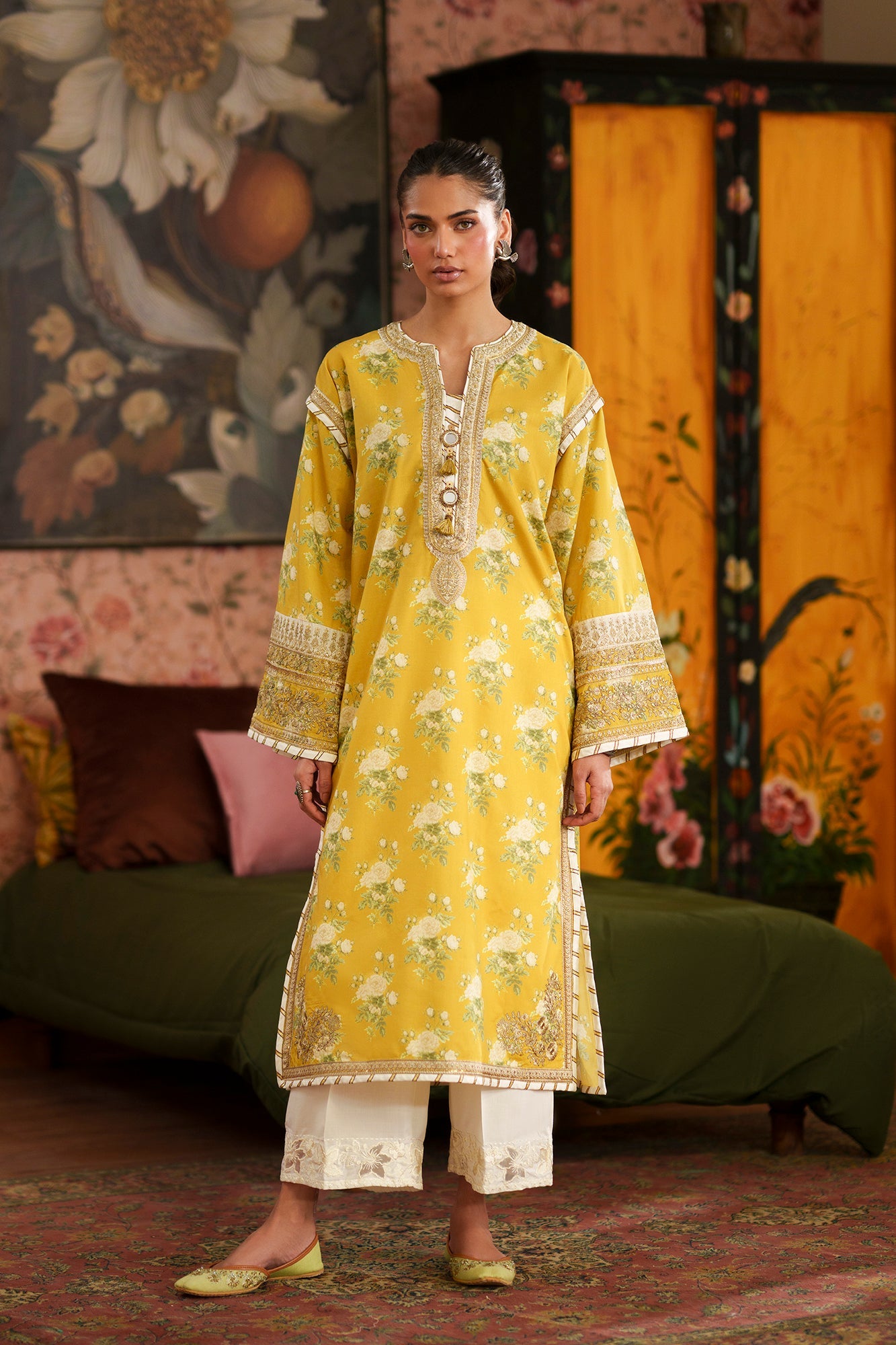 EMBROIDERED SUIT (E4494/103/104)
