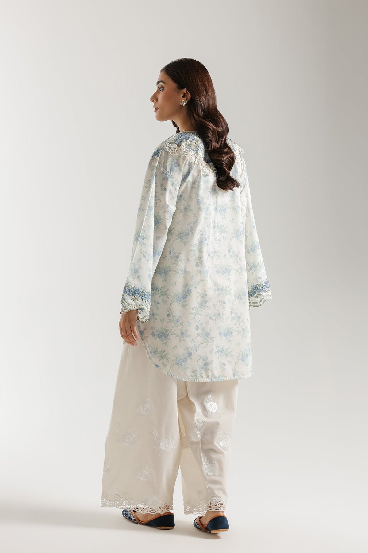 EMBROIDERED SUIT (E4495/103/001)