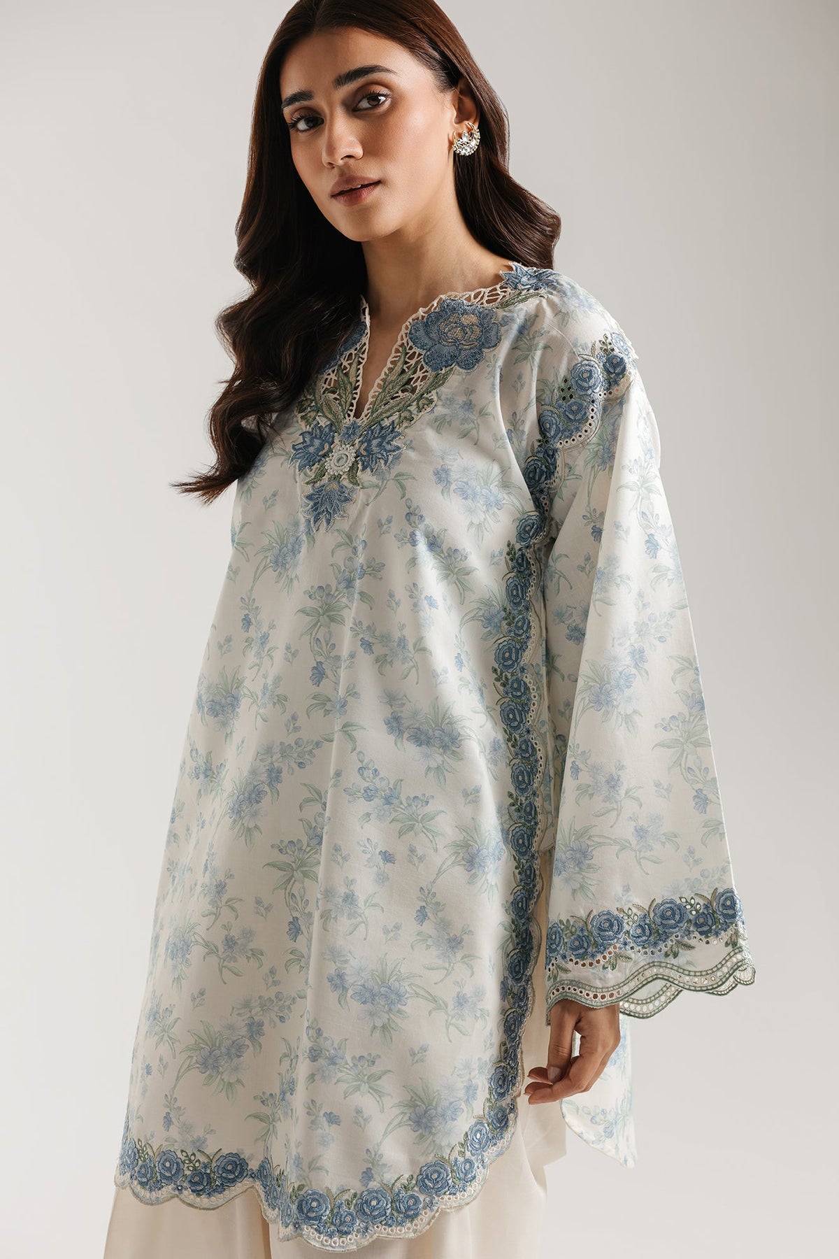EMBROIDERED SUIT (E4495/103/001)