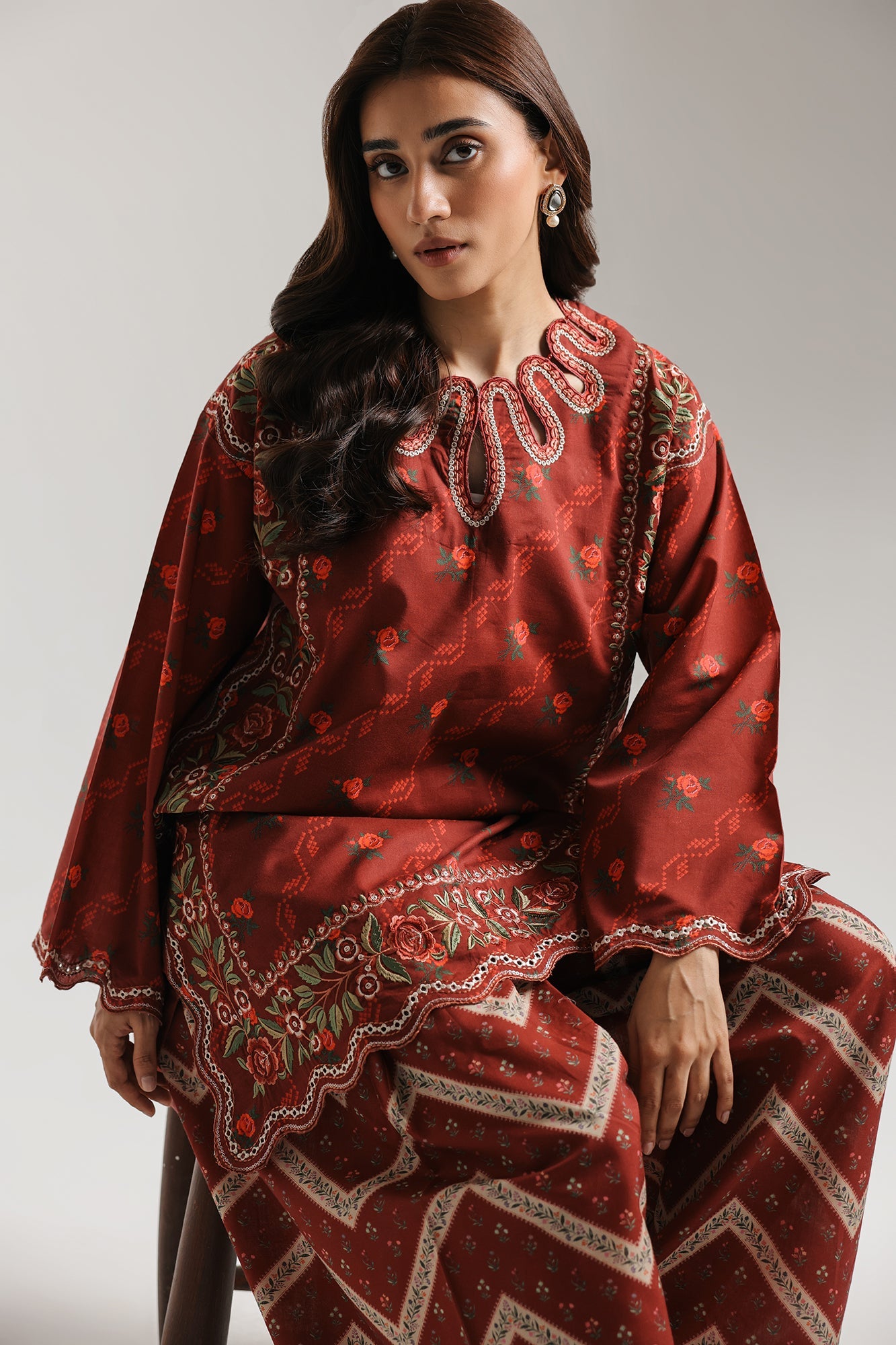 EMBROIDERED SUIT (E4504/103/305)