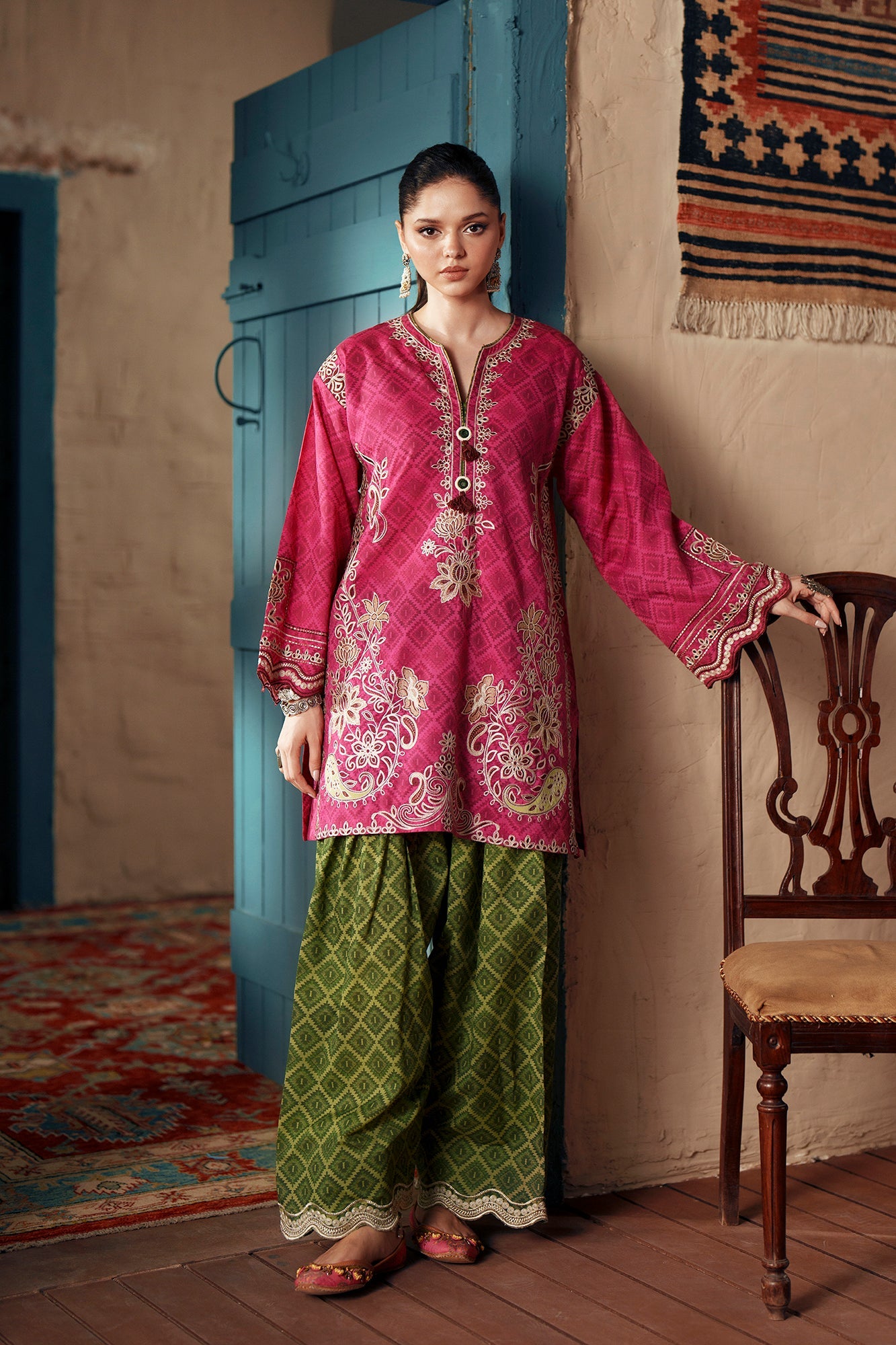 EMBROIDERED SUIT (E4507/103/405)