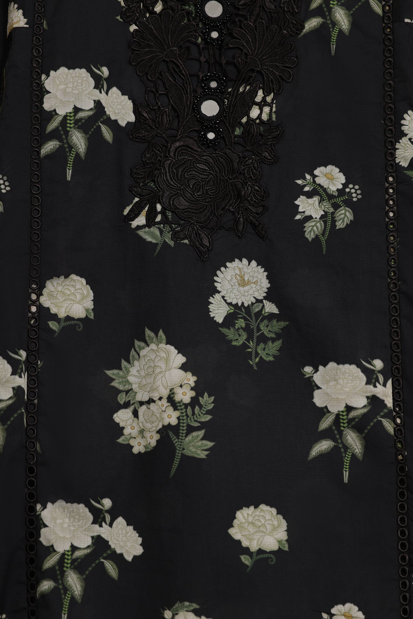 EMBROIDERED SUIT (E4526/103/901)