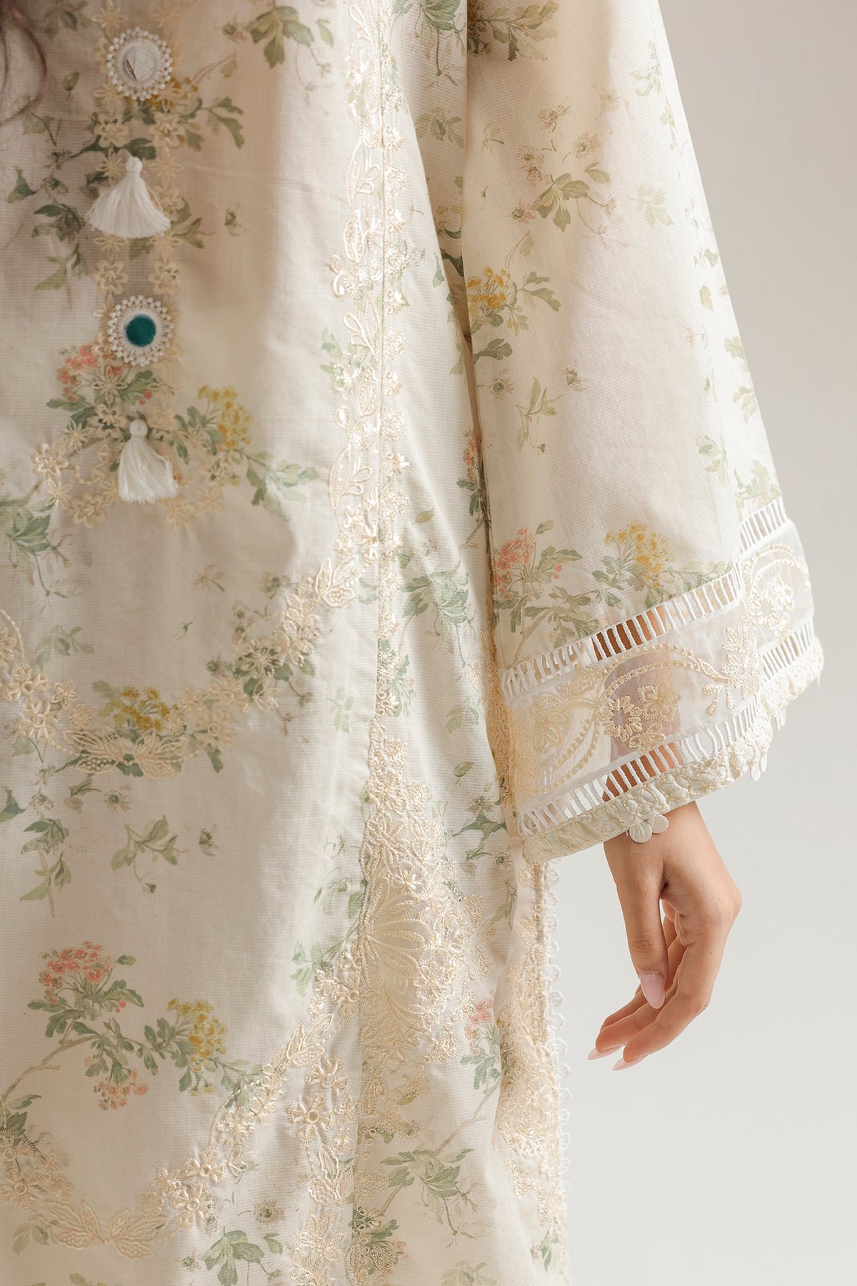 EMBROIDERED SUIT (E4527/103/003)