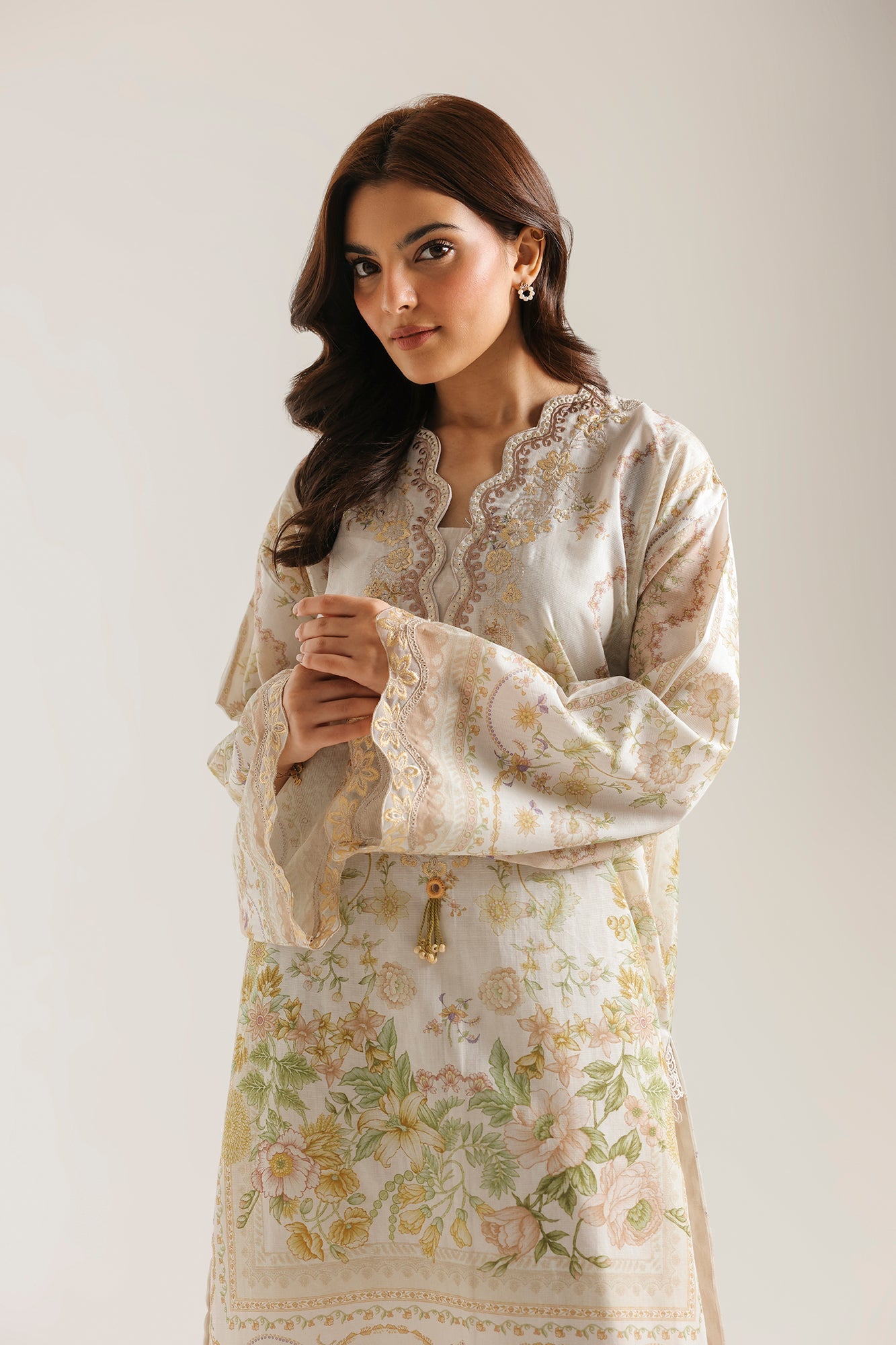 EMBROIDERED SUIT (E4528/103/006)