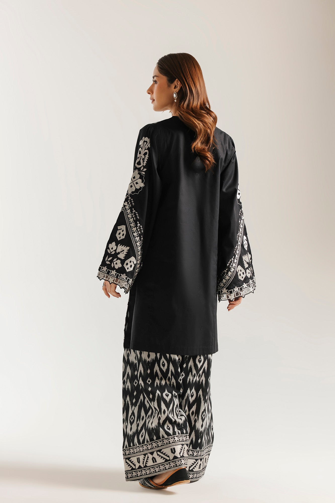 https://cdn.shopify.com/s/files/1/2290/7917/files/E4537-103-902_3.jpg?v=1778566086