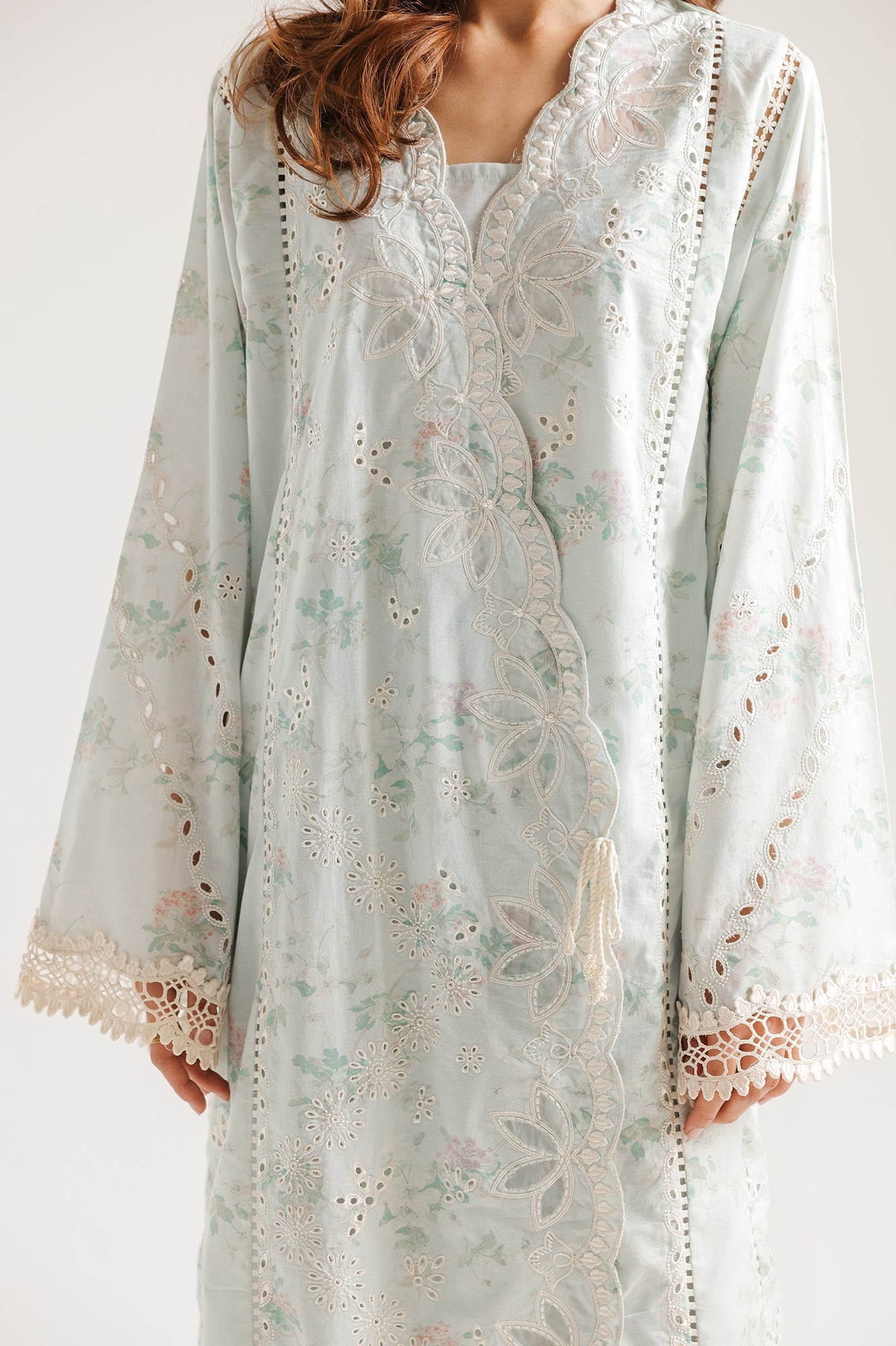 EMBROIDERED SUIT (E4542/103/719)