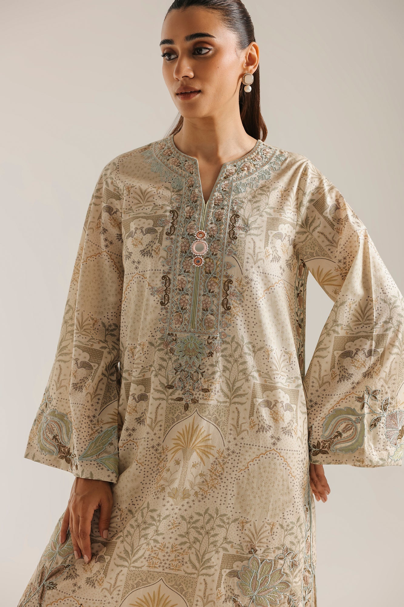 EMBROIDERED SUIT (E4558/103/814)