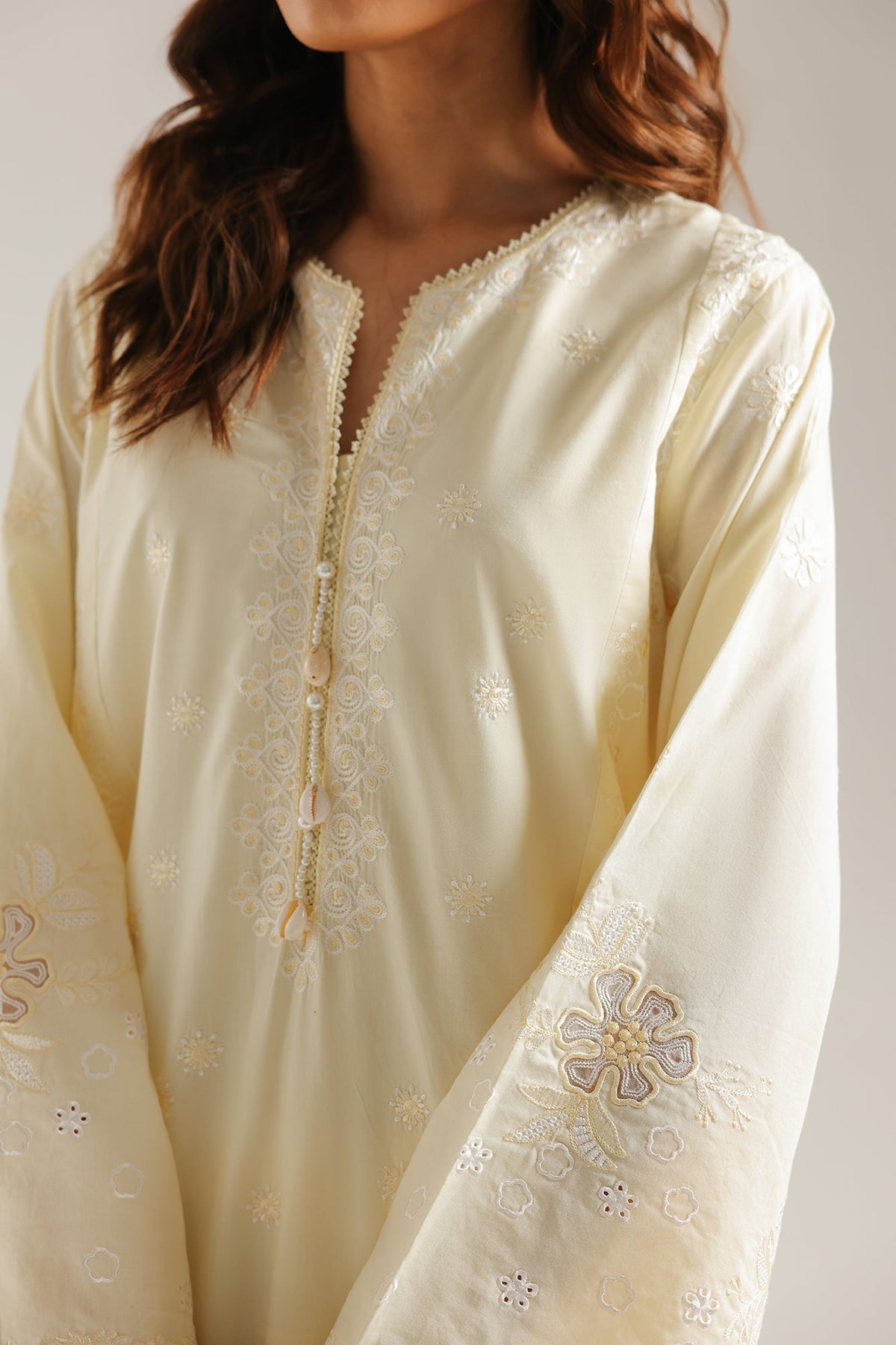 EMBROIDERED SUIT (E4611/103/226)
