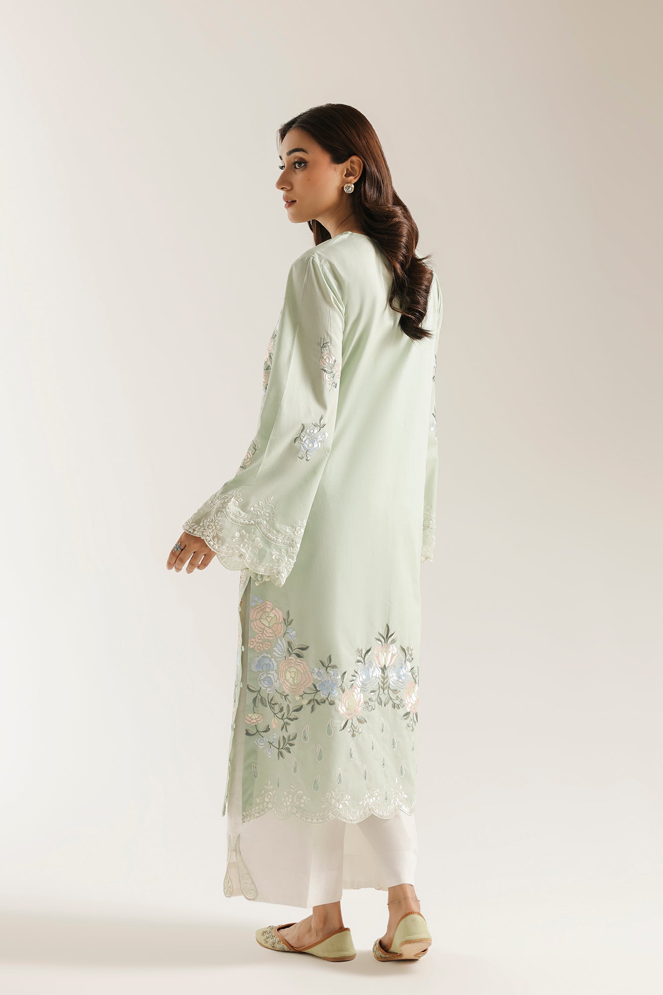 https://cdn.shopify.com/s/files/1/2290/7917/files/E4613-103-709_3.jpg?v=1779428693